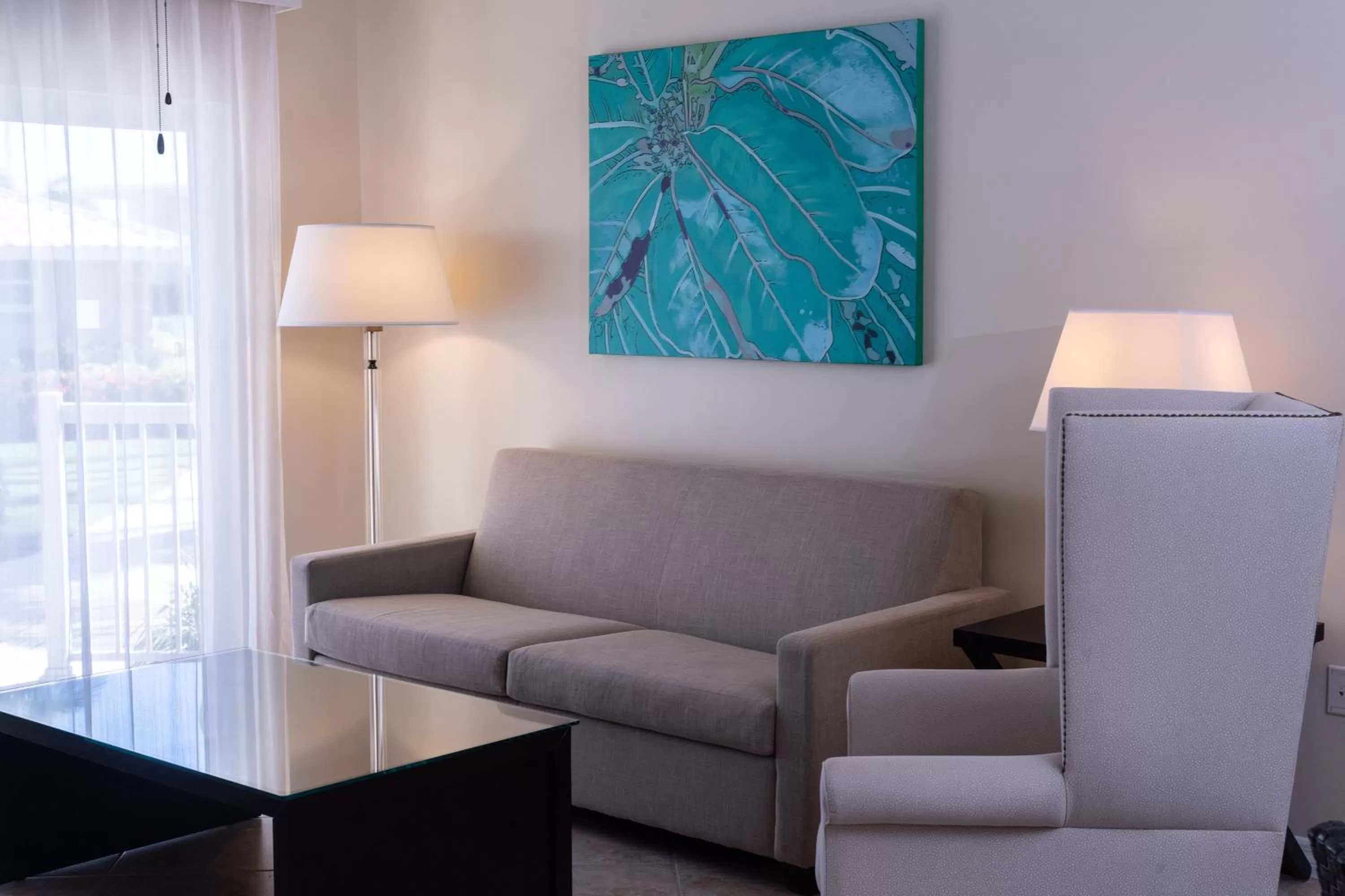 Photo of the whole room in Holiday Inn Resort Grand Cayman by IHG