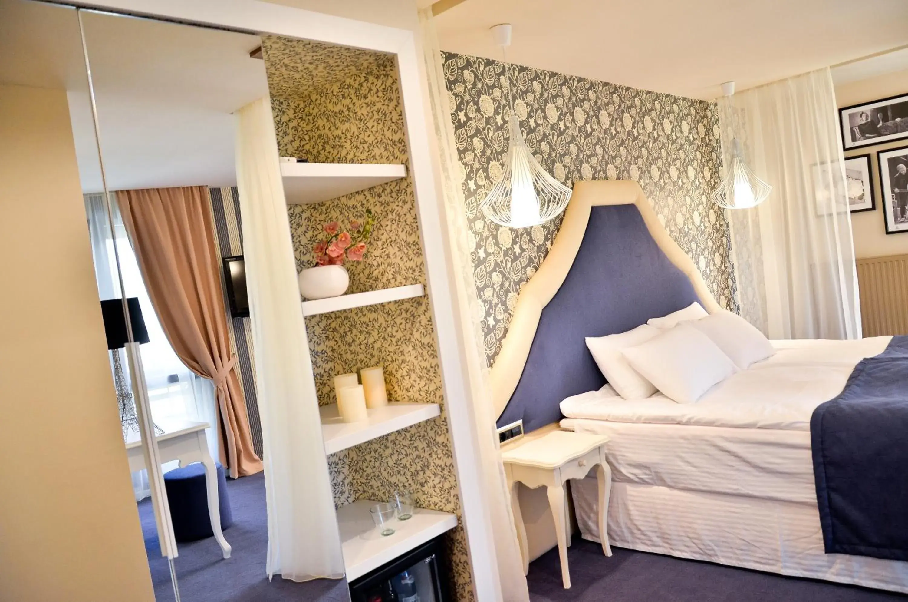 Photo of the whole room in Hotel Capitolina City Chic Photo of the whole room in Hotel Capitolina City Chic