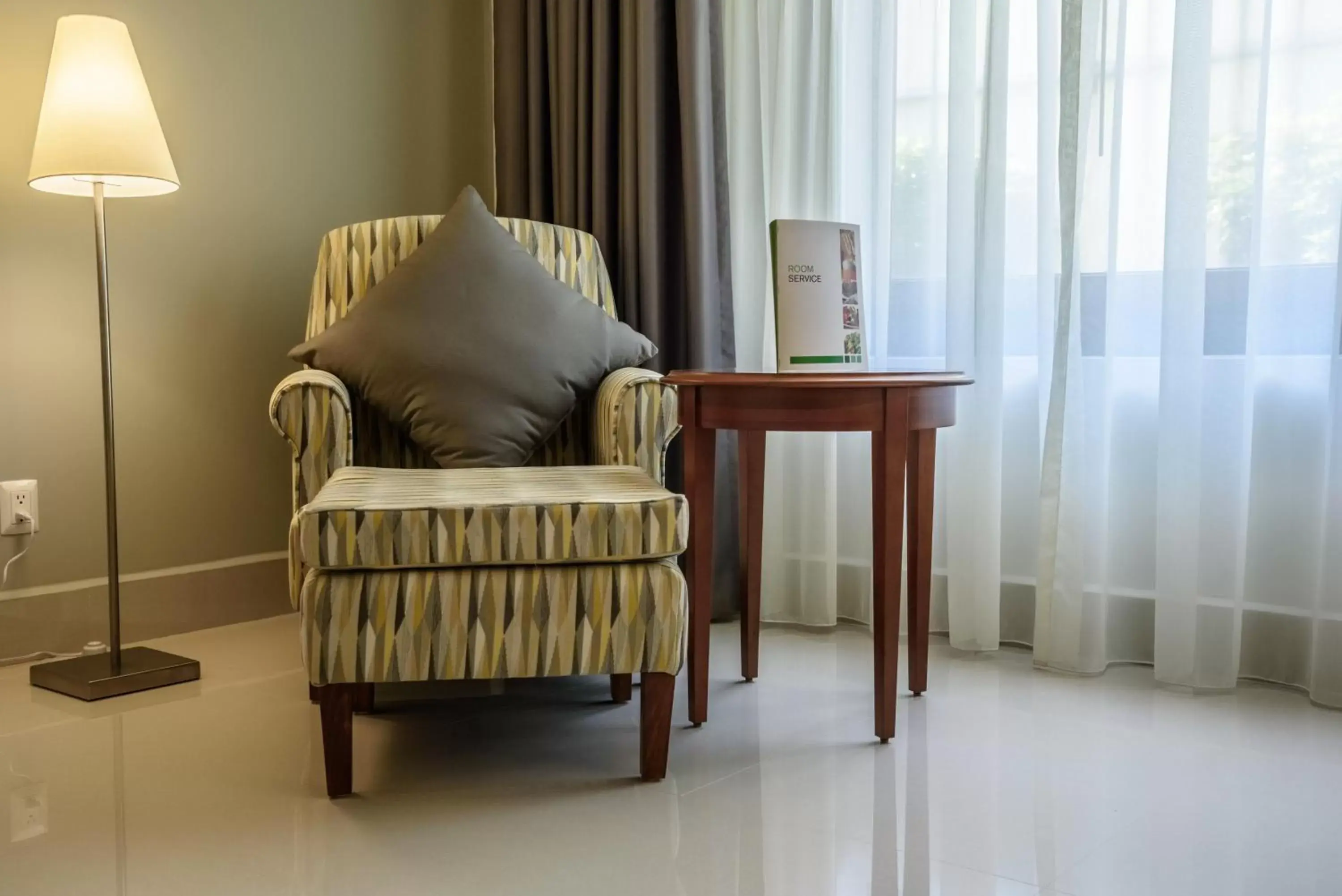 Photo of the whole room, Seating Area in Holiday Inn Tuxtla Gutierrez, an IHG Hotel