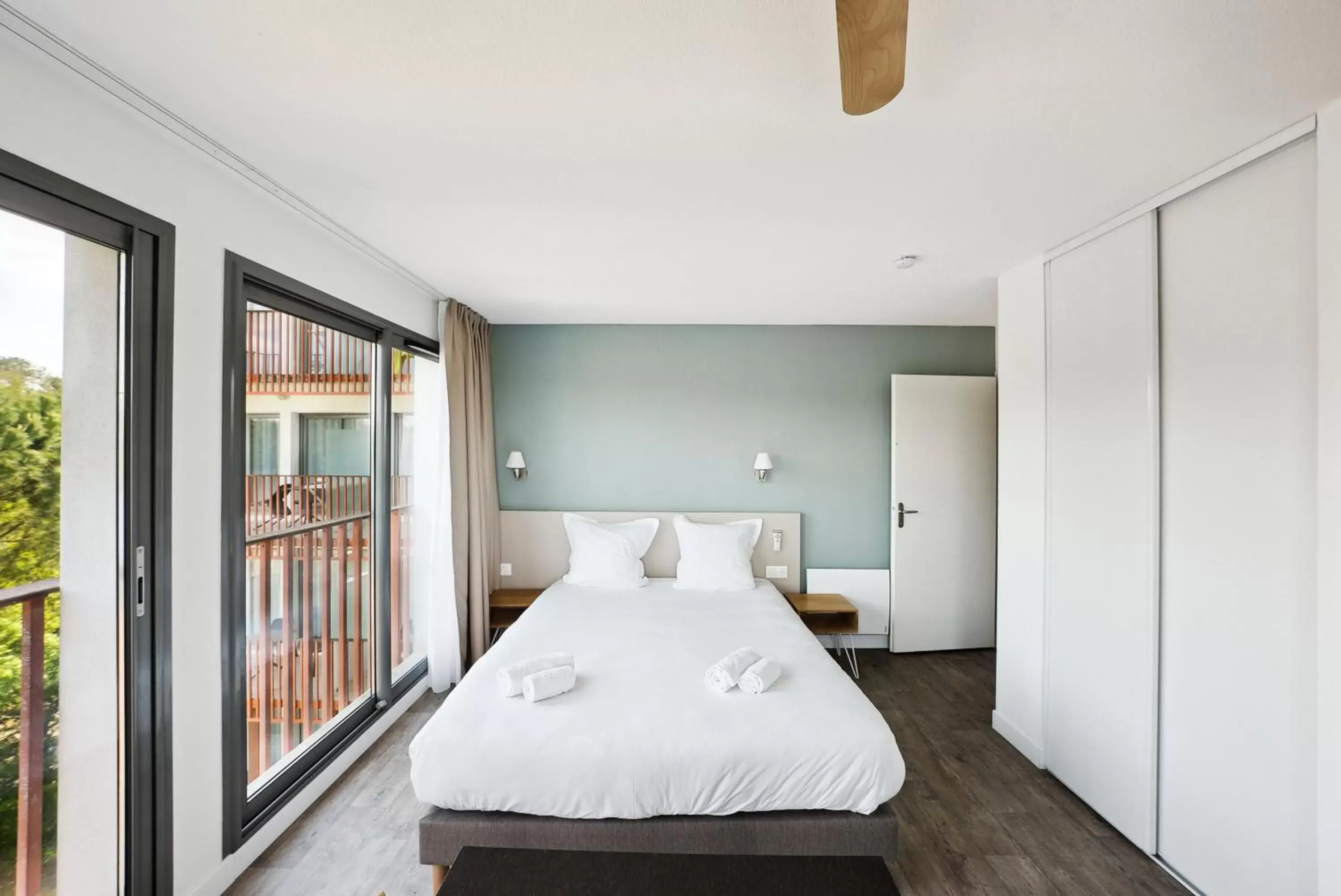 Bed in All Suites Appart Hôtel - Bassin d'Arcachon - Dune du Pilat Bed in All Suites Appart Hôtel - Bassin d'Arcachon - Dune du Pilat