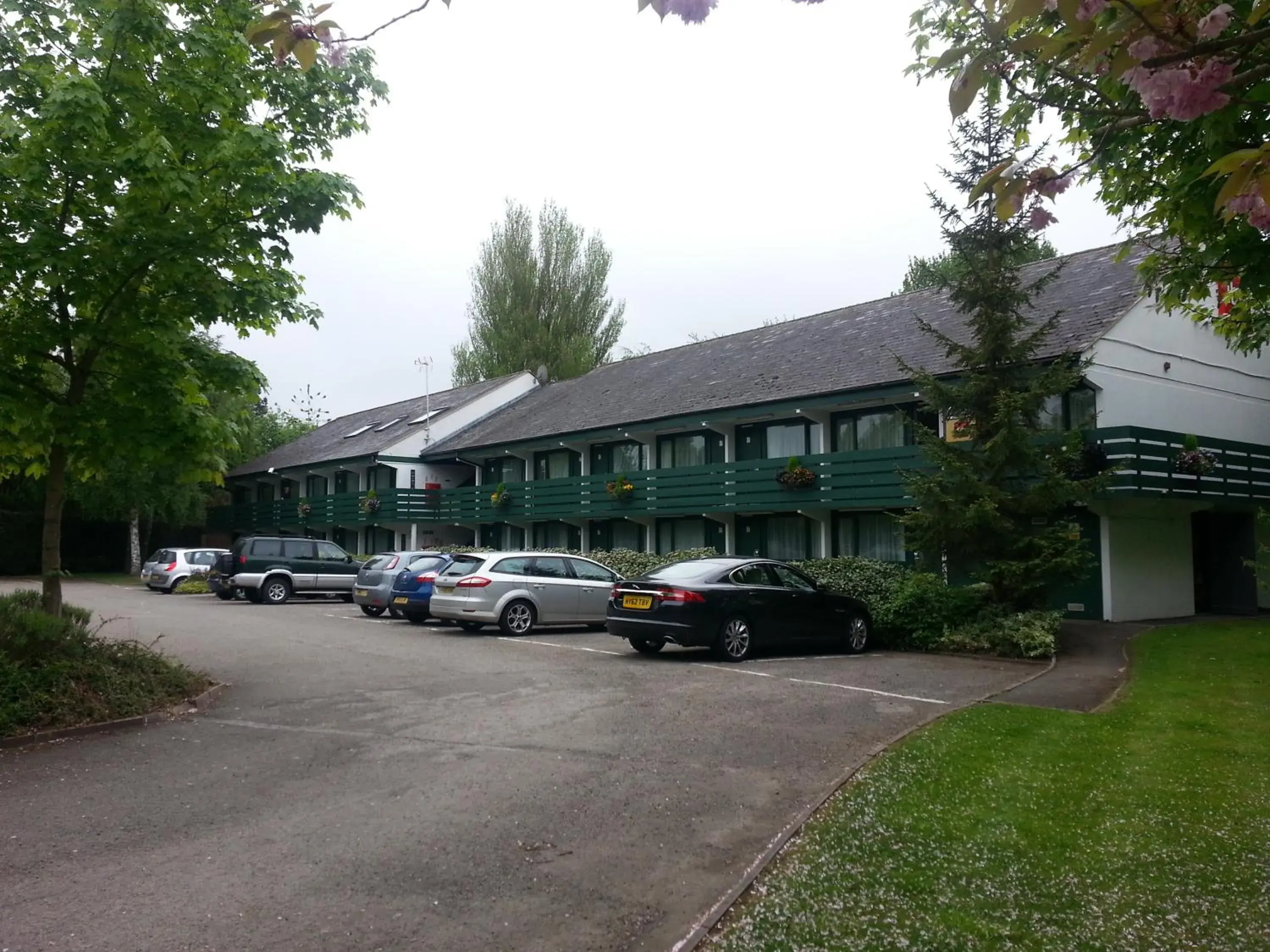 Facade/entrance, Property Building in Ibis Coventry South Whitley Hotel