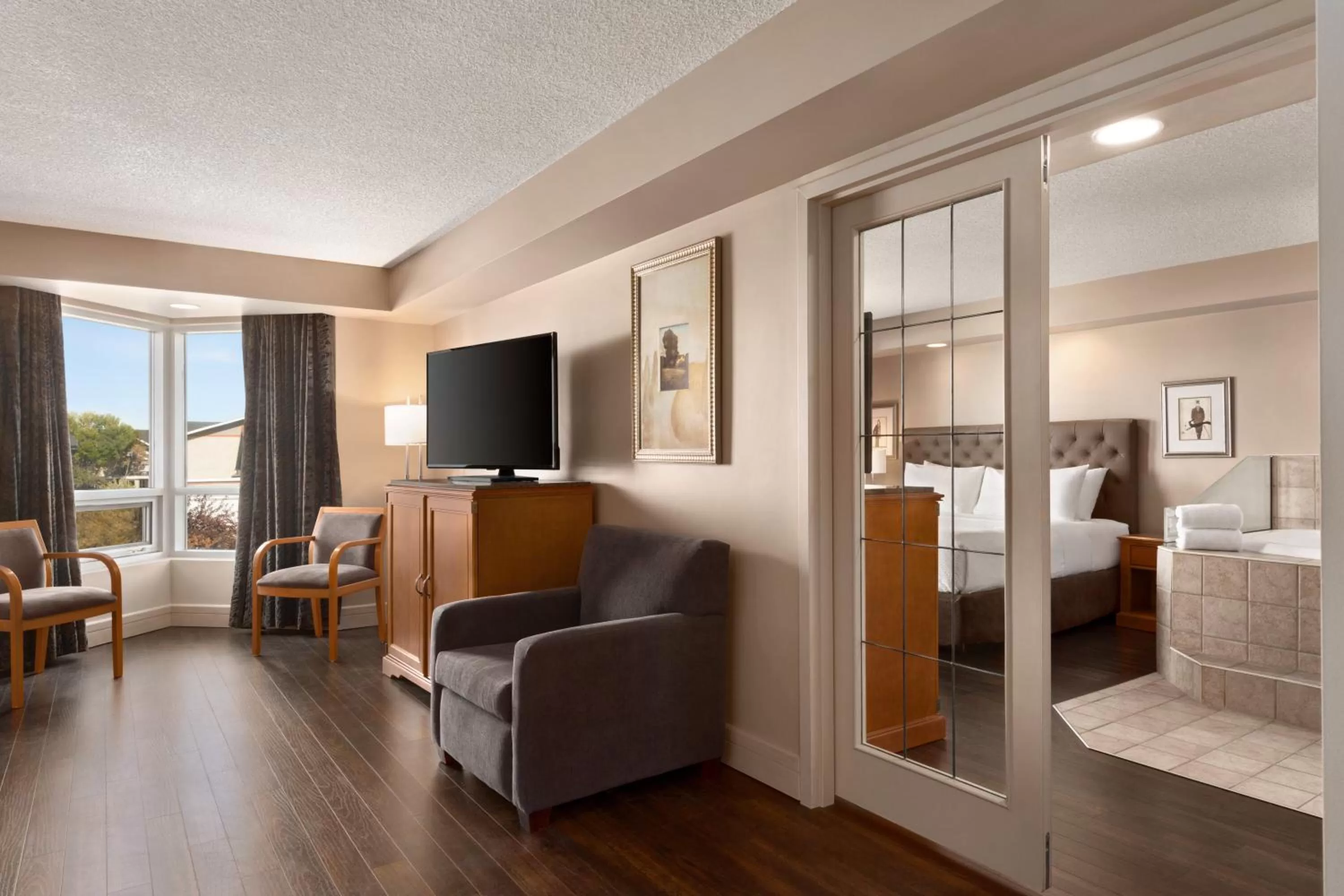 TV and multimedia, Bed in Royal Hotel West Edmonton, Trademark Collection by Wyndham