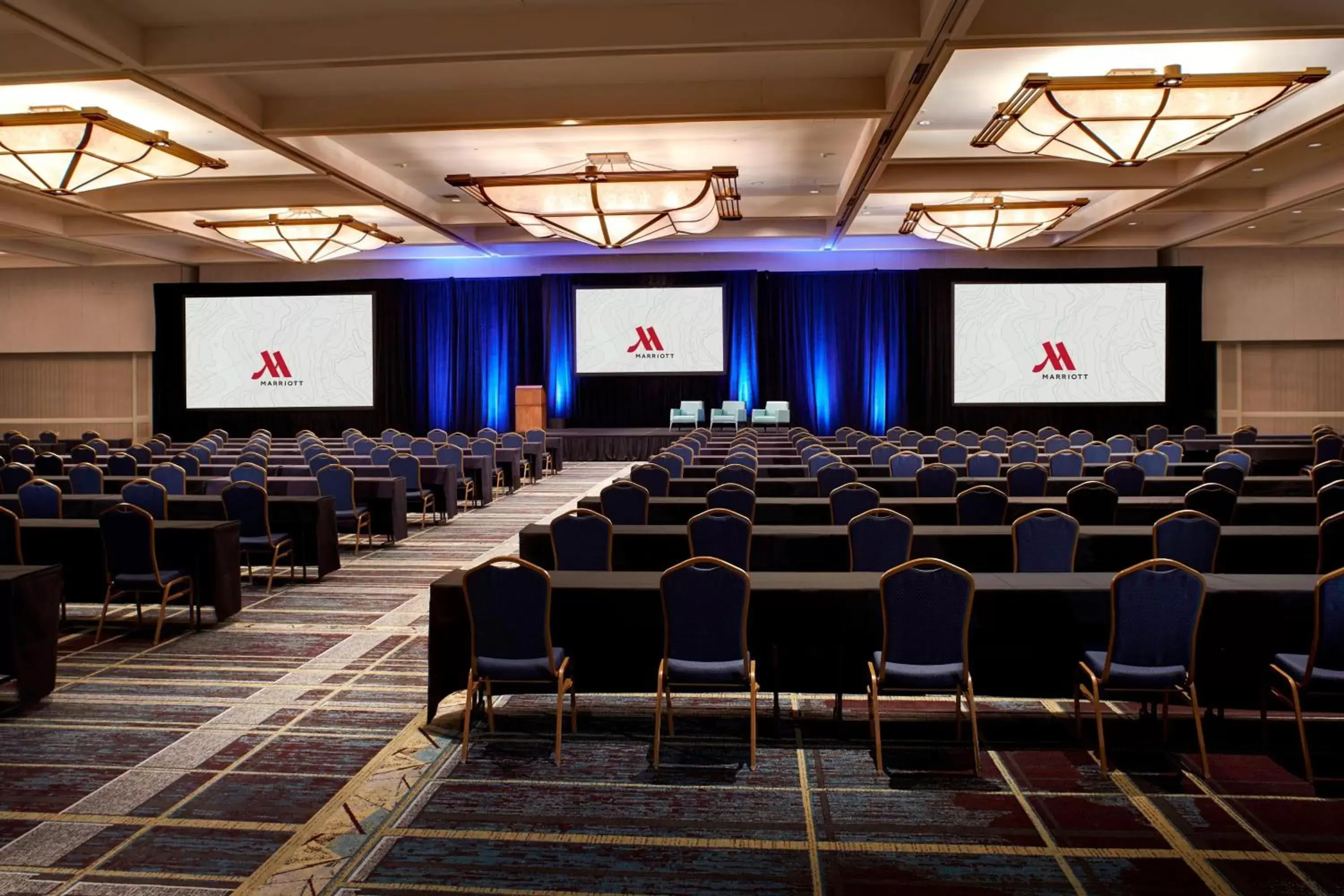 Meeting/conference room in Detroit Marriott at the Renaissance Center