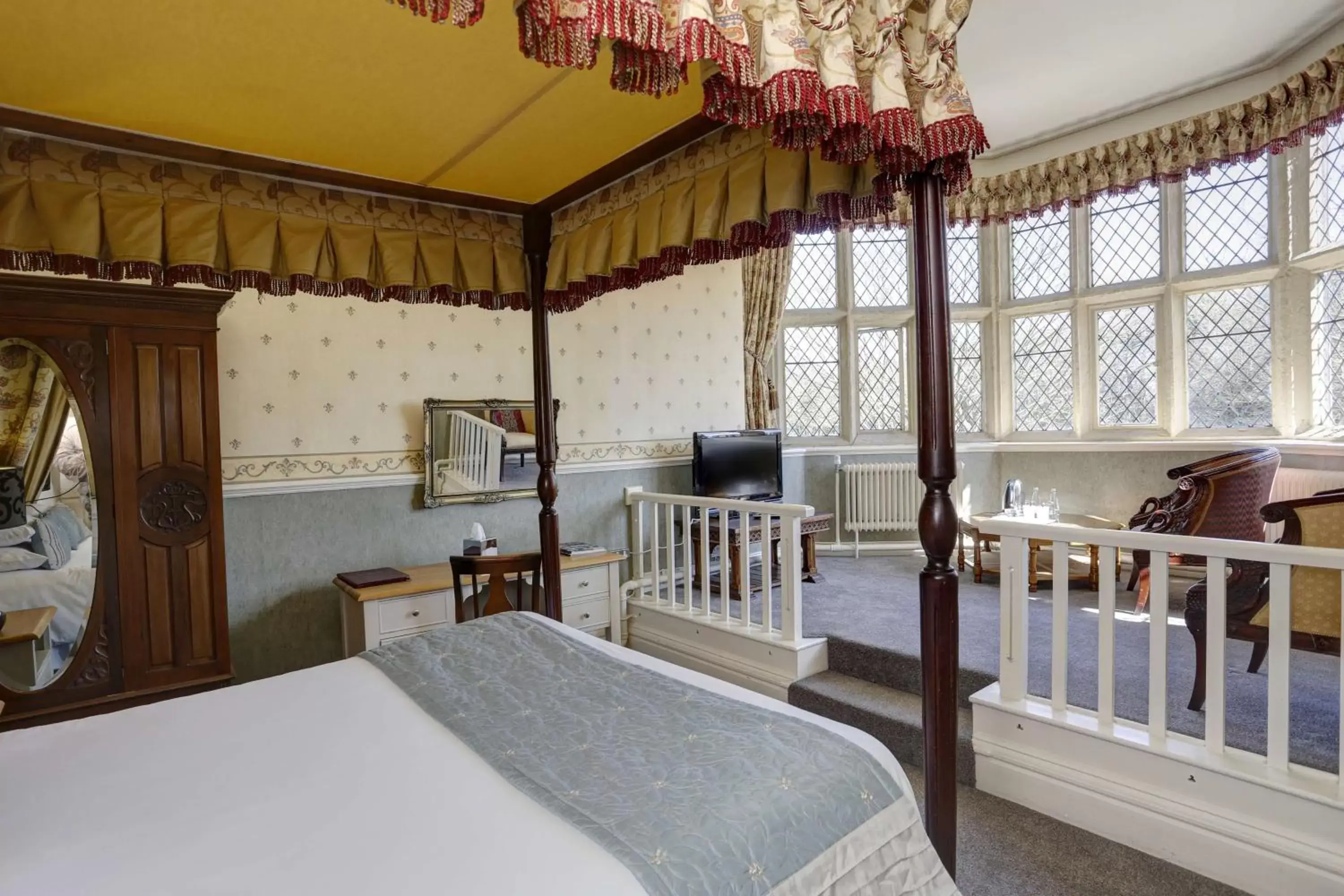 Photo of the whole room, Bed in Best Western Walworth Castle Hotel