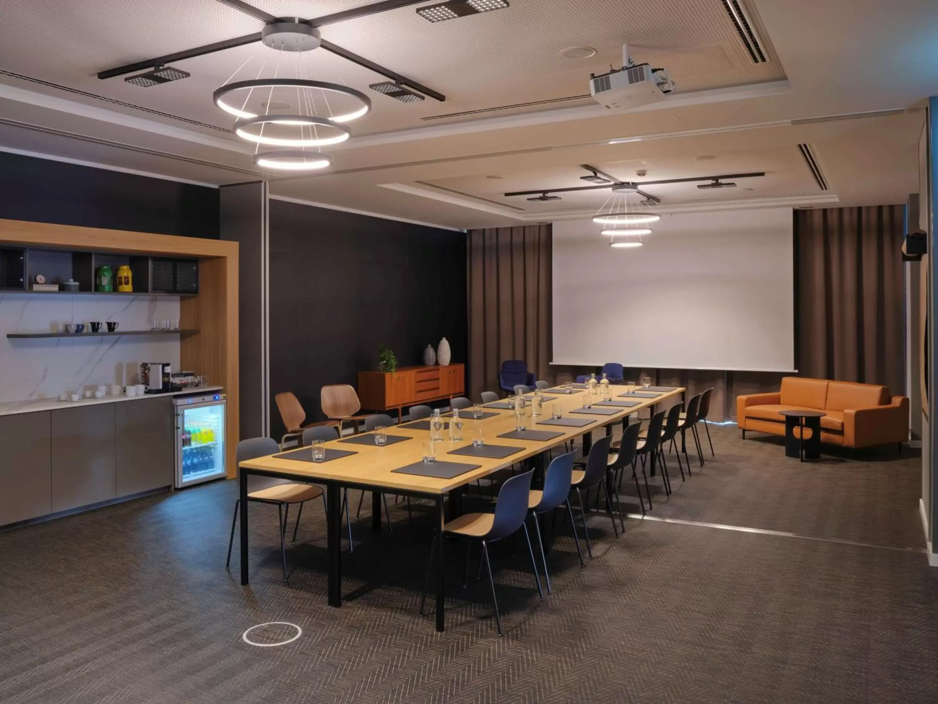 Meeting/conference room in Adina Apartment Hotel Cologne