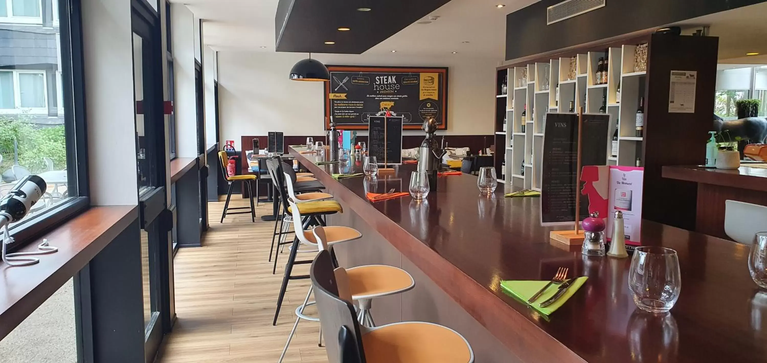 Restaurant/places to eat, Lounge/Bar in ibis Styles Lorient Caudan