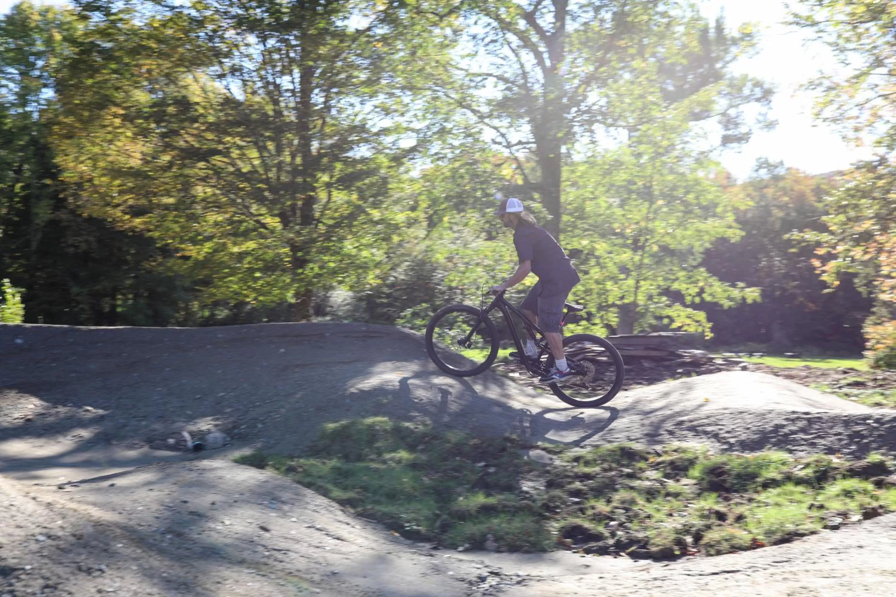 Cycling in Tälta Lodge, a Bluebird by Lark