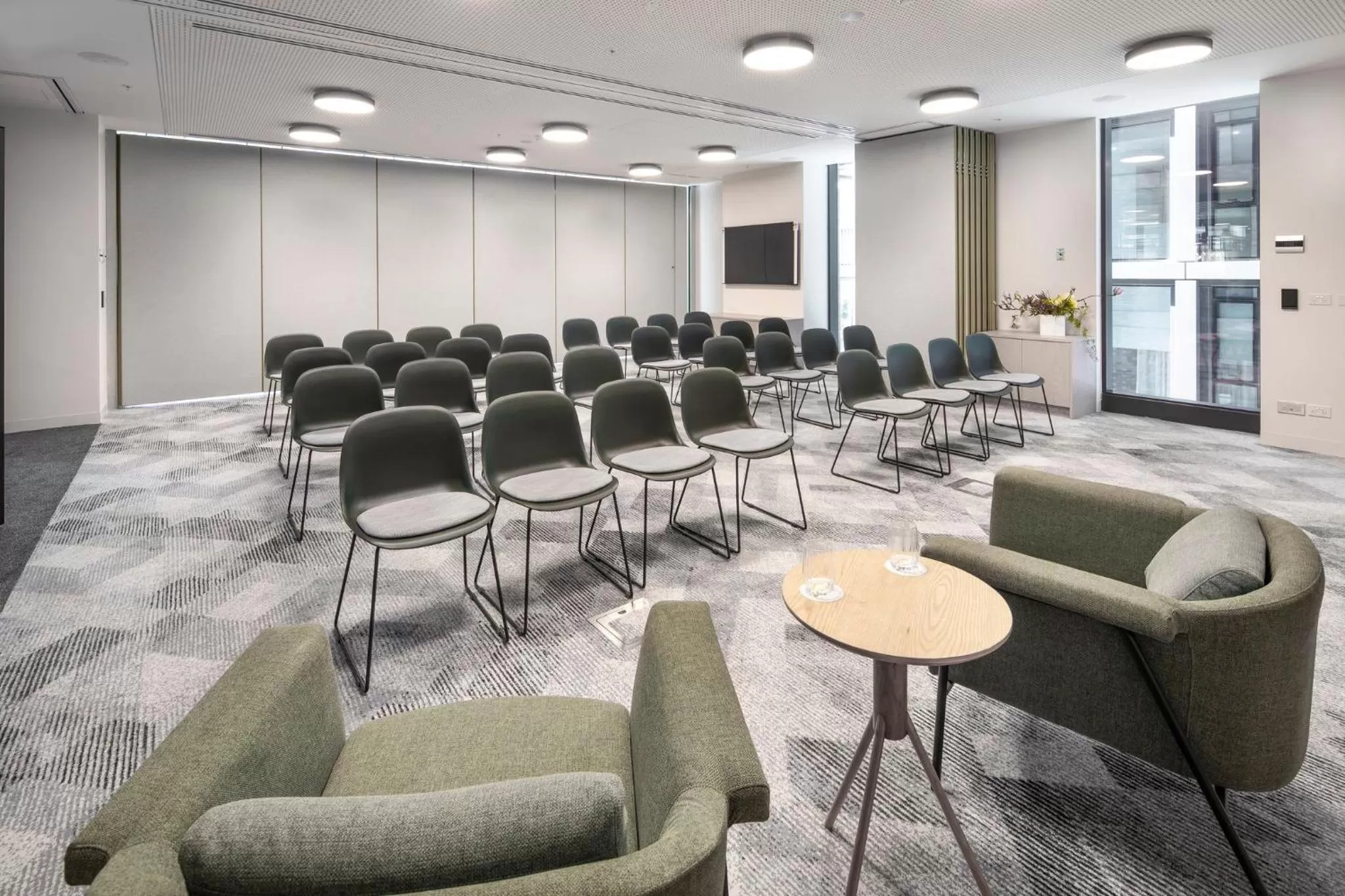 Meeting/conference room in Holiday Inn & Suites Geelong by IHG