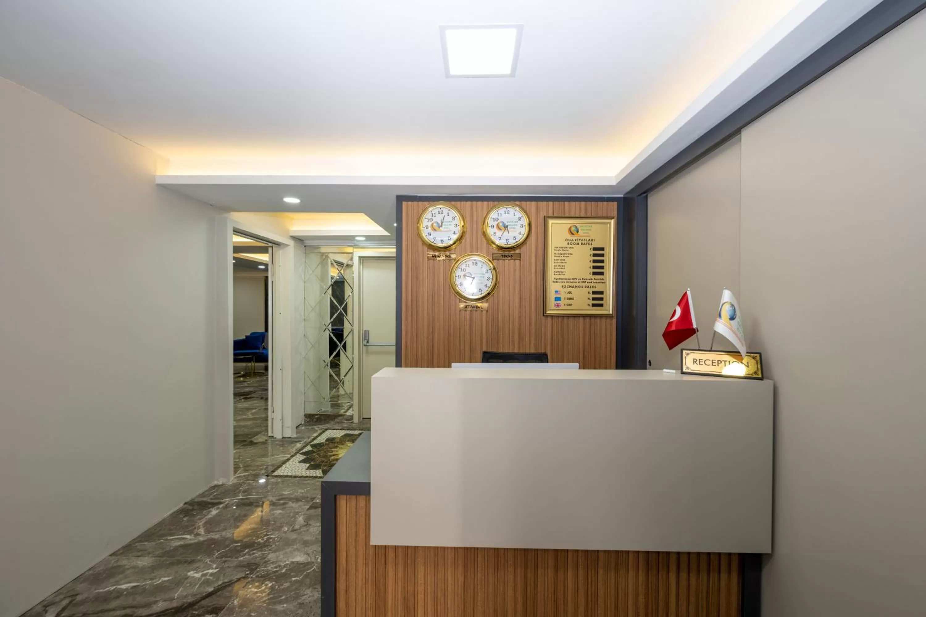 SKYSTAR DELUXE HOTEL