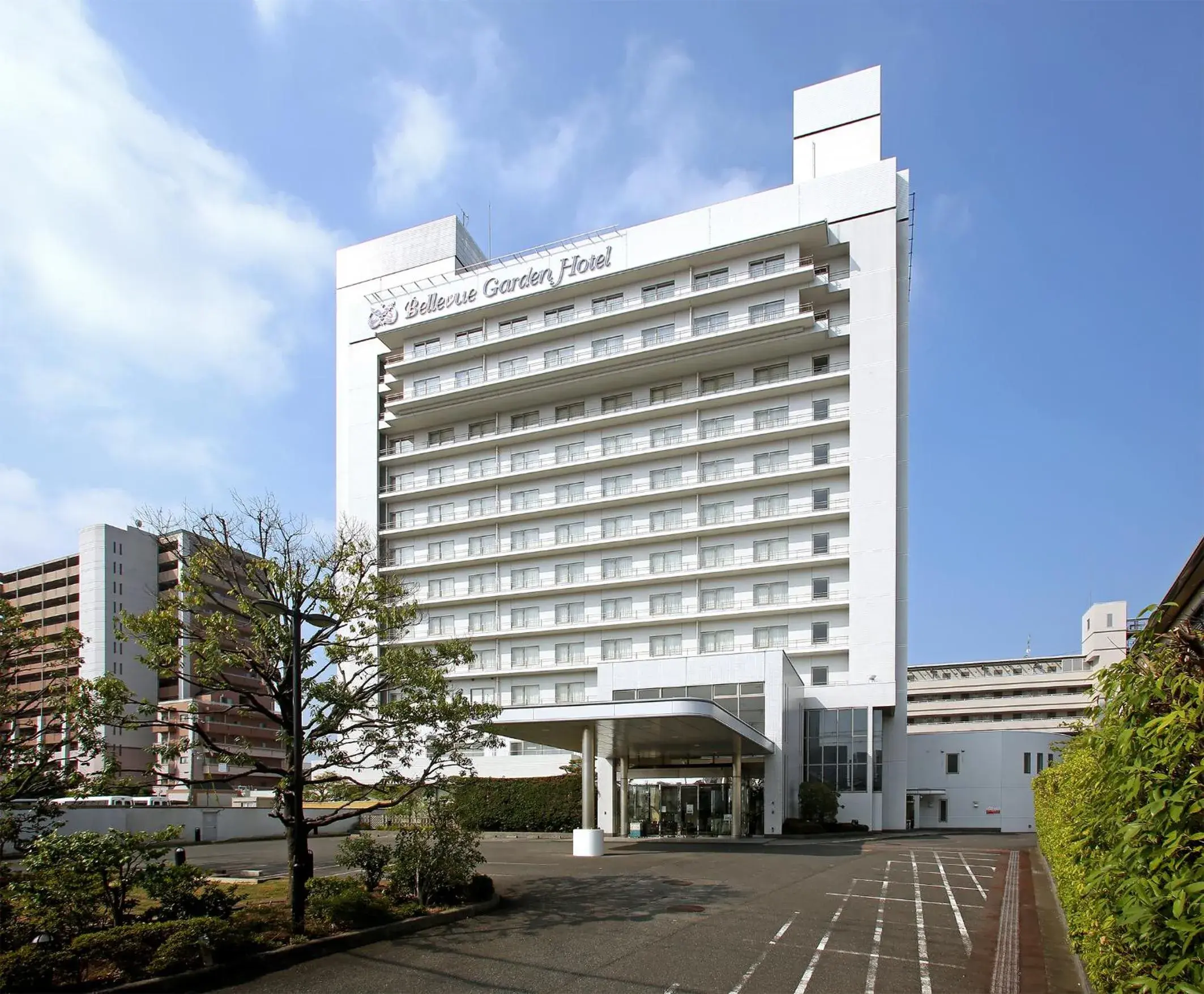 Property Building in Bellevue Garden Hotel