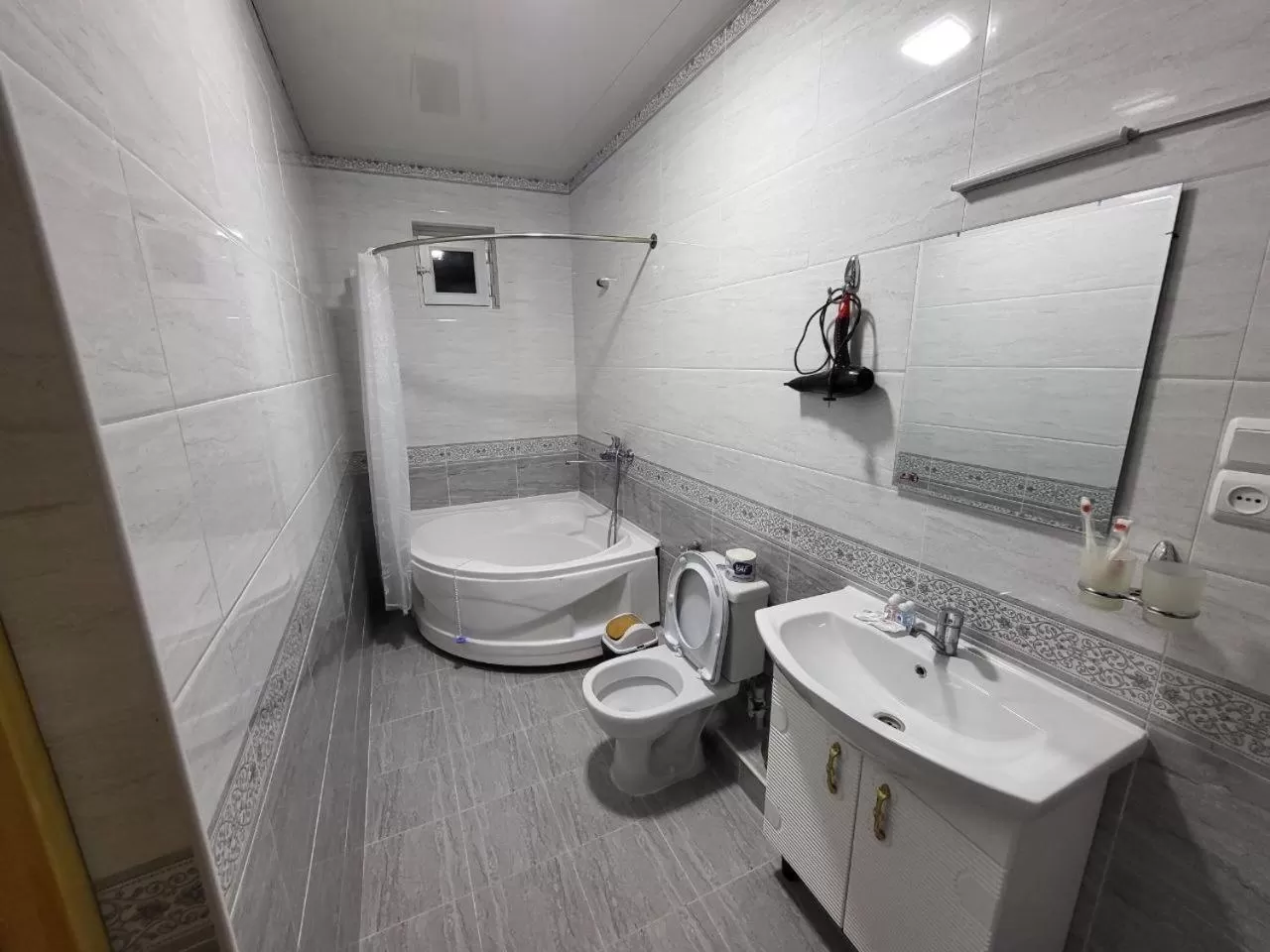 Ulli Oy Boutique Hotel & Terrace