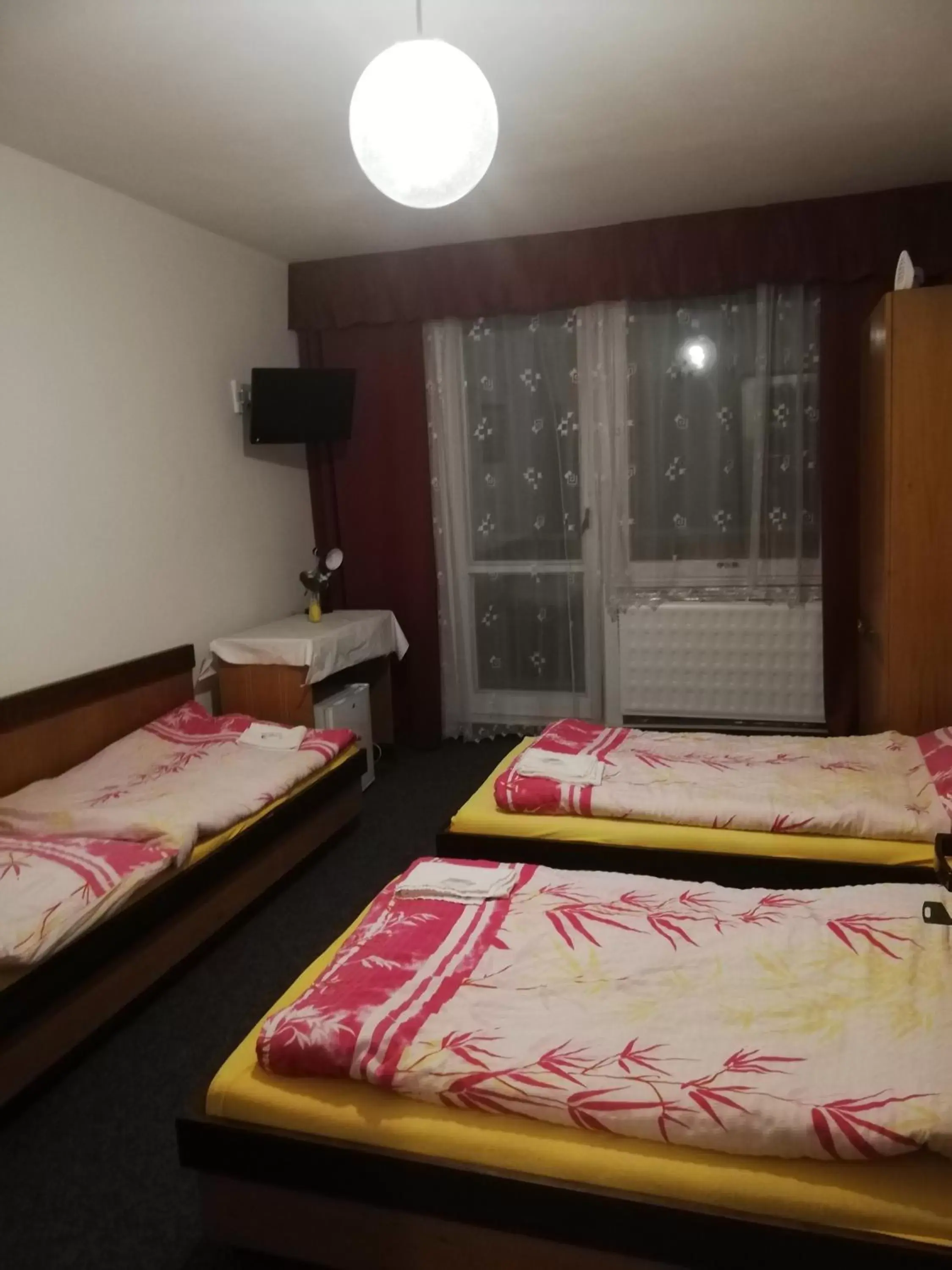Classic Triple Room in ABC Hotel Nitra Classic Triple Room in ABC Hotel Nitra
