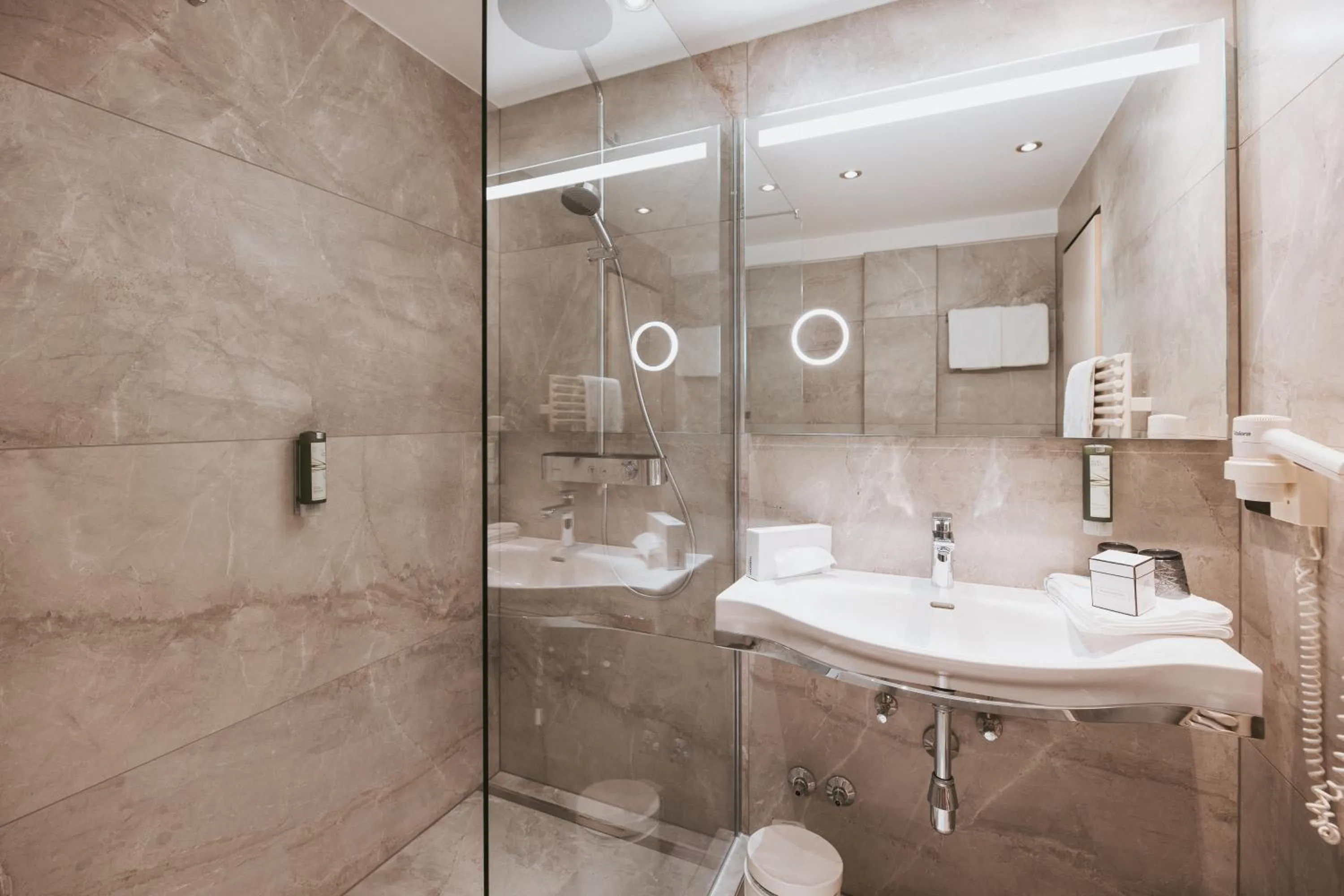 Bathroom in MANNI das Hotel