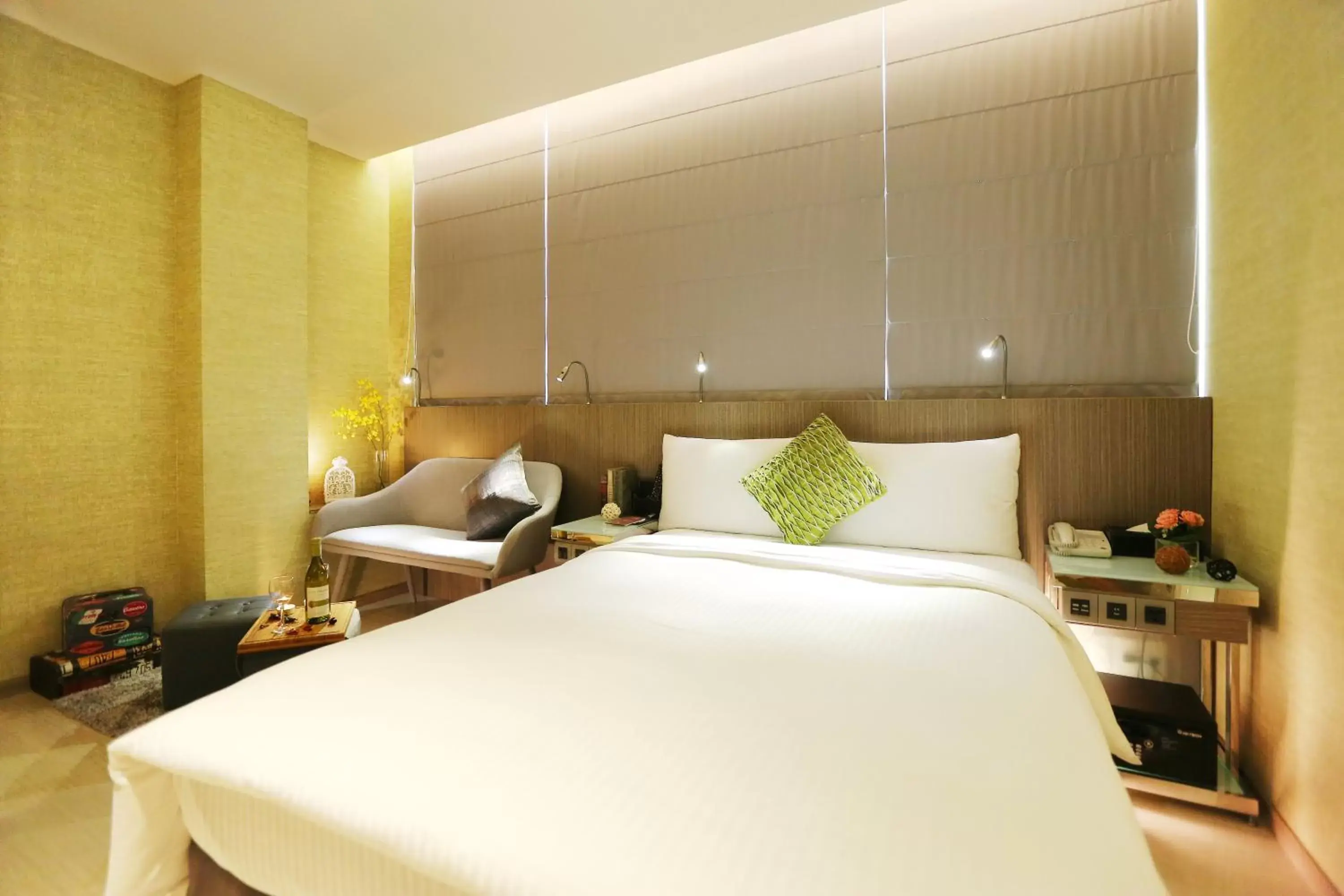 Bedroom, Bed in Beauty Hotels Taipei - Hotel B7