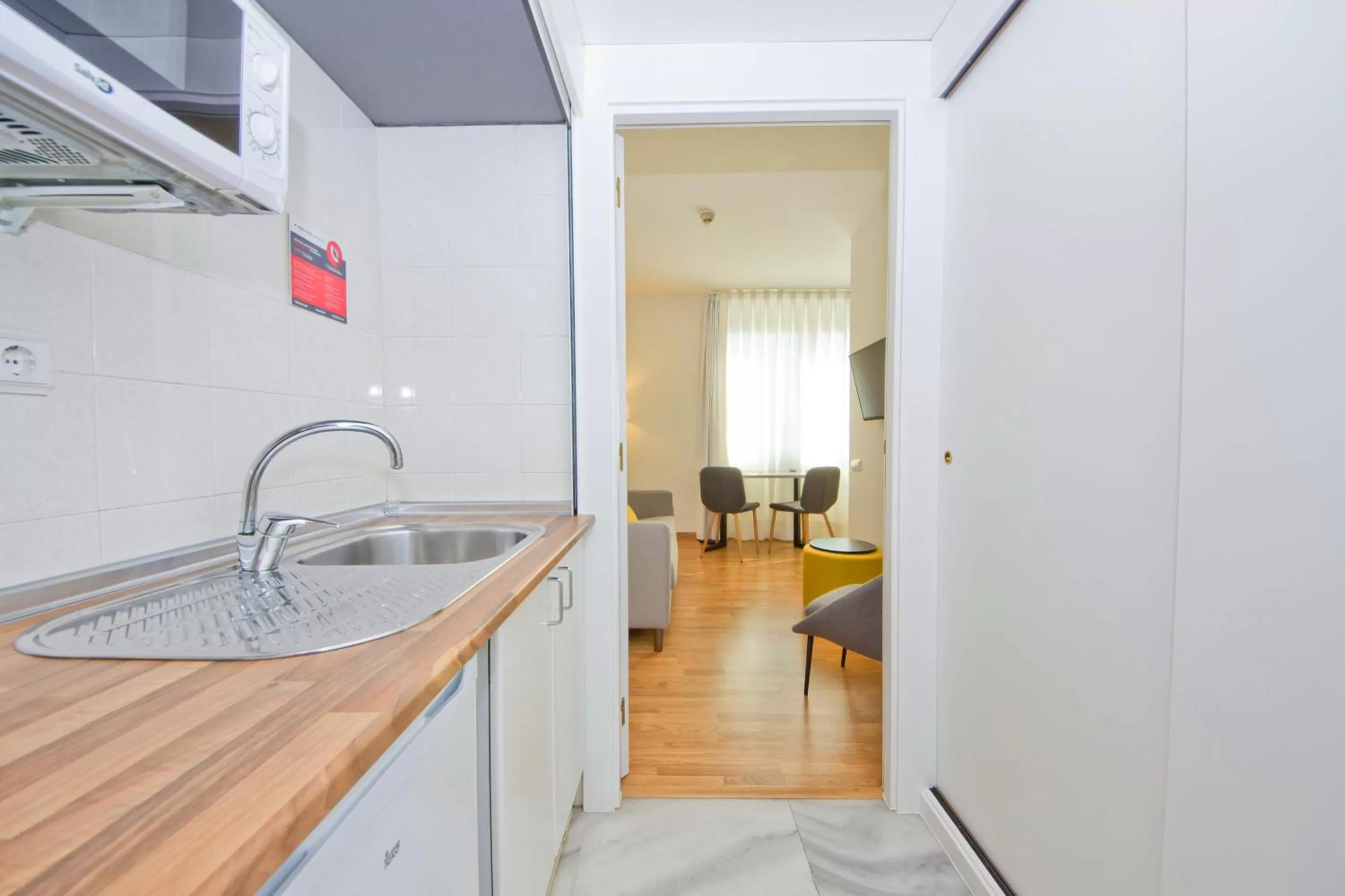 Kitchen or kitchenette in Aparthotel Atenea Valles