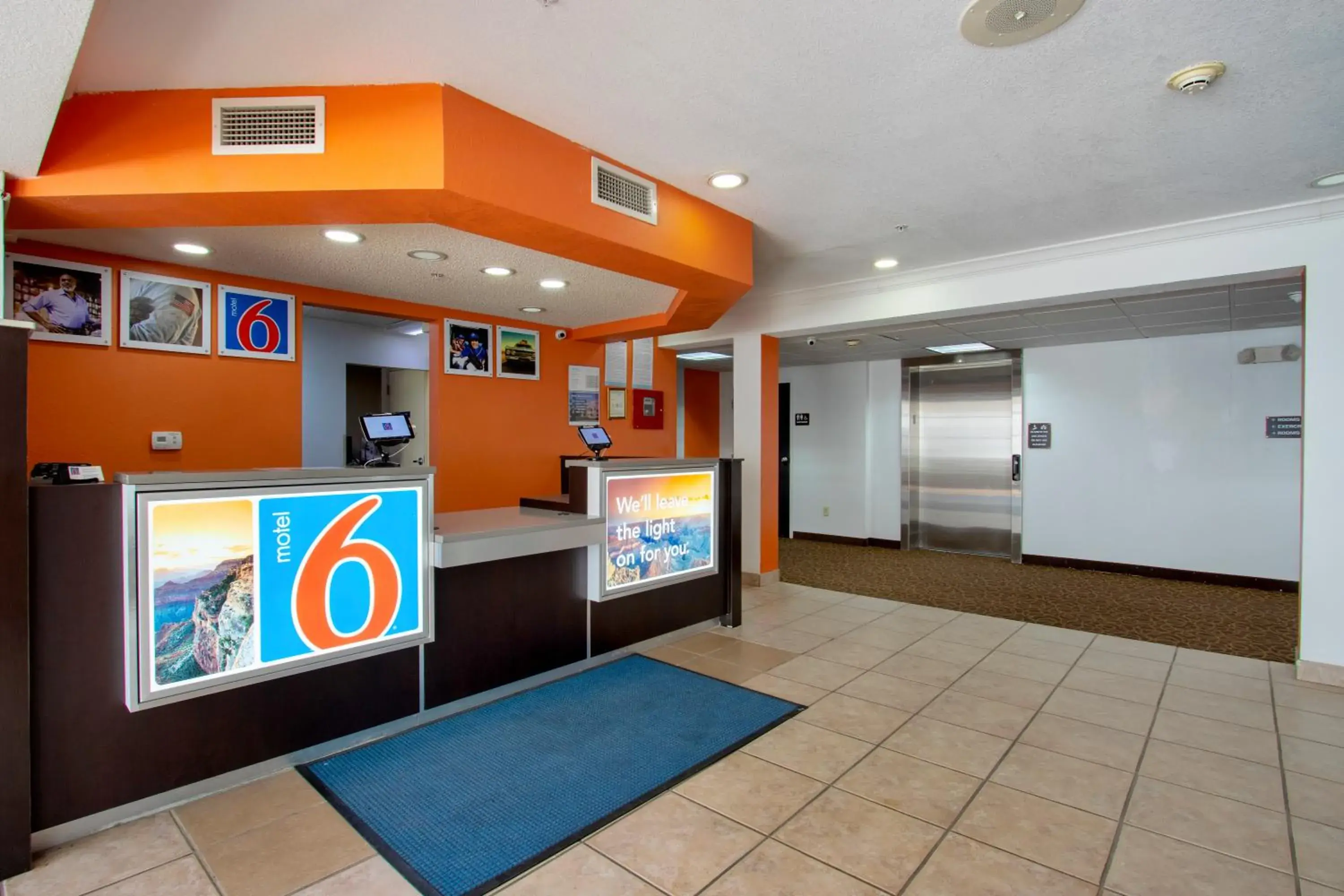 Lobby or reception, Lobby/Reception in Motel 6-El Paso, TX - Southeast