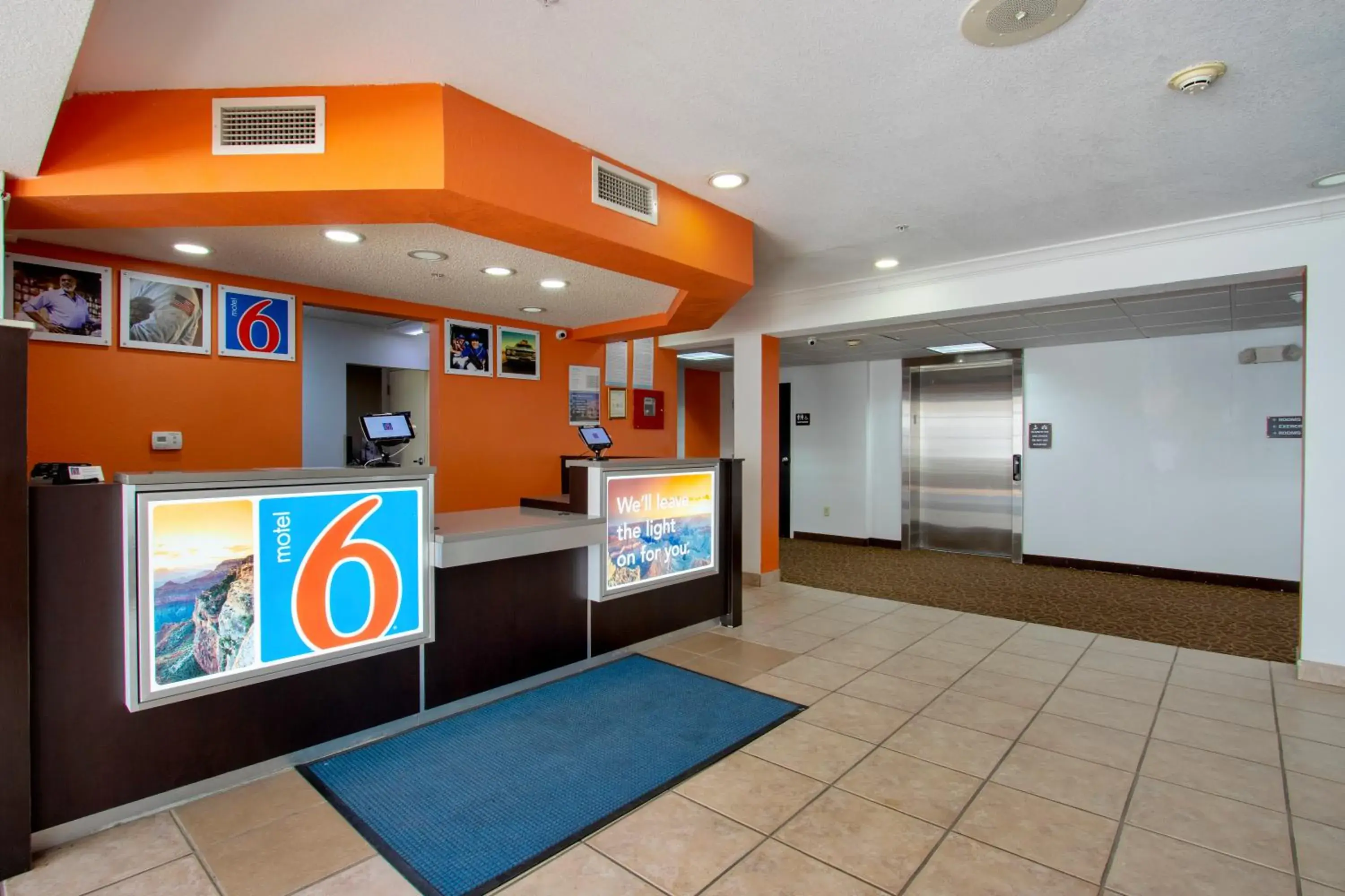 Lobby or reception in Motel 6-El Paso, TX - Southeast Lobby or reception in Motel 6-El Paso, TX - Southeast