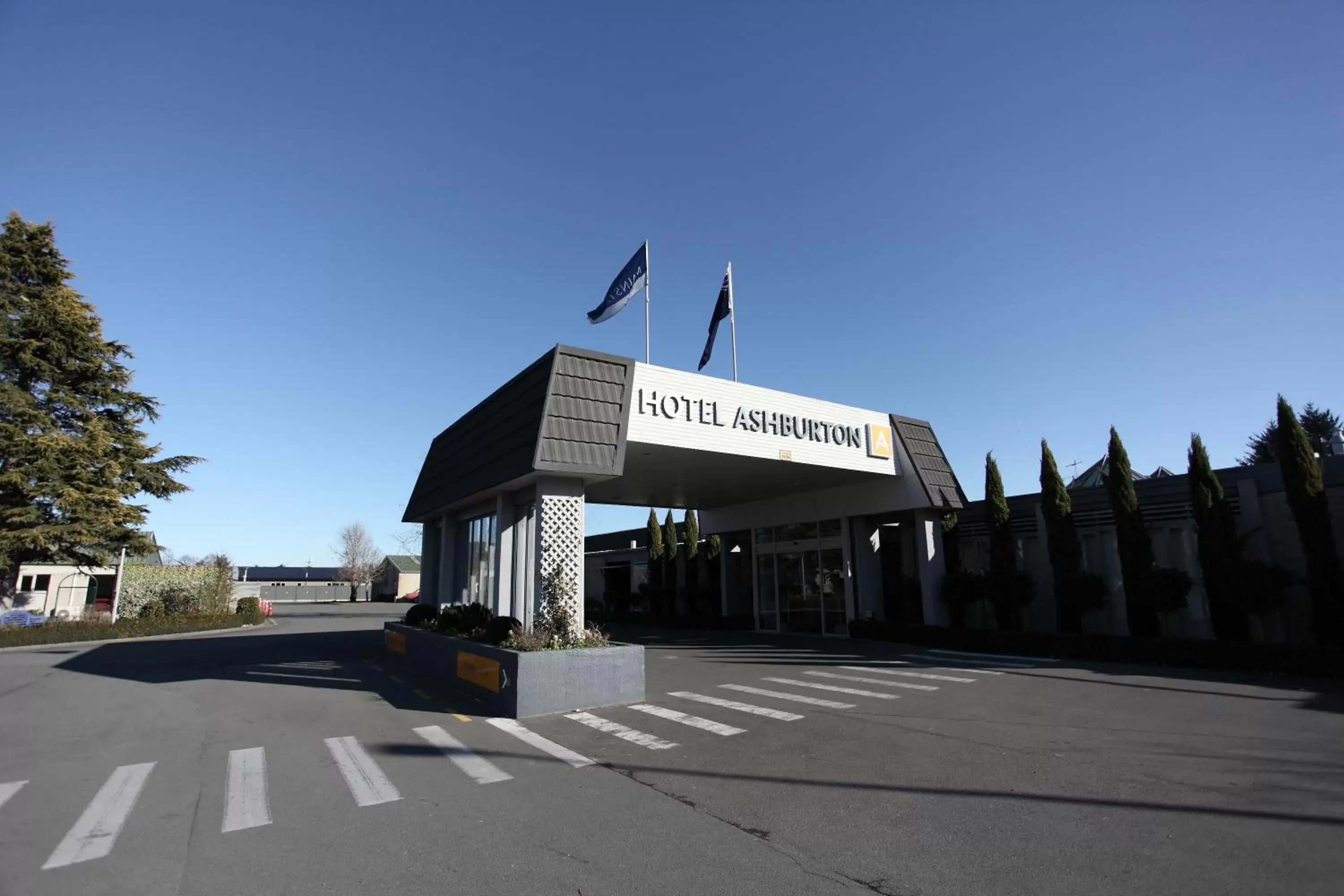 Facade/entrance, Property Building in Hotel Ashburton