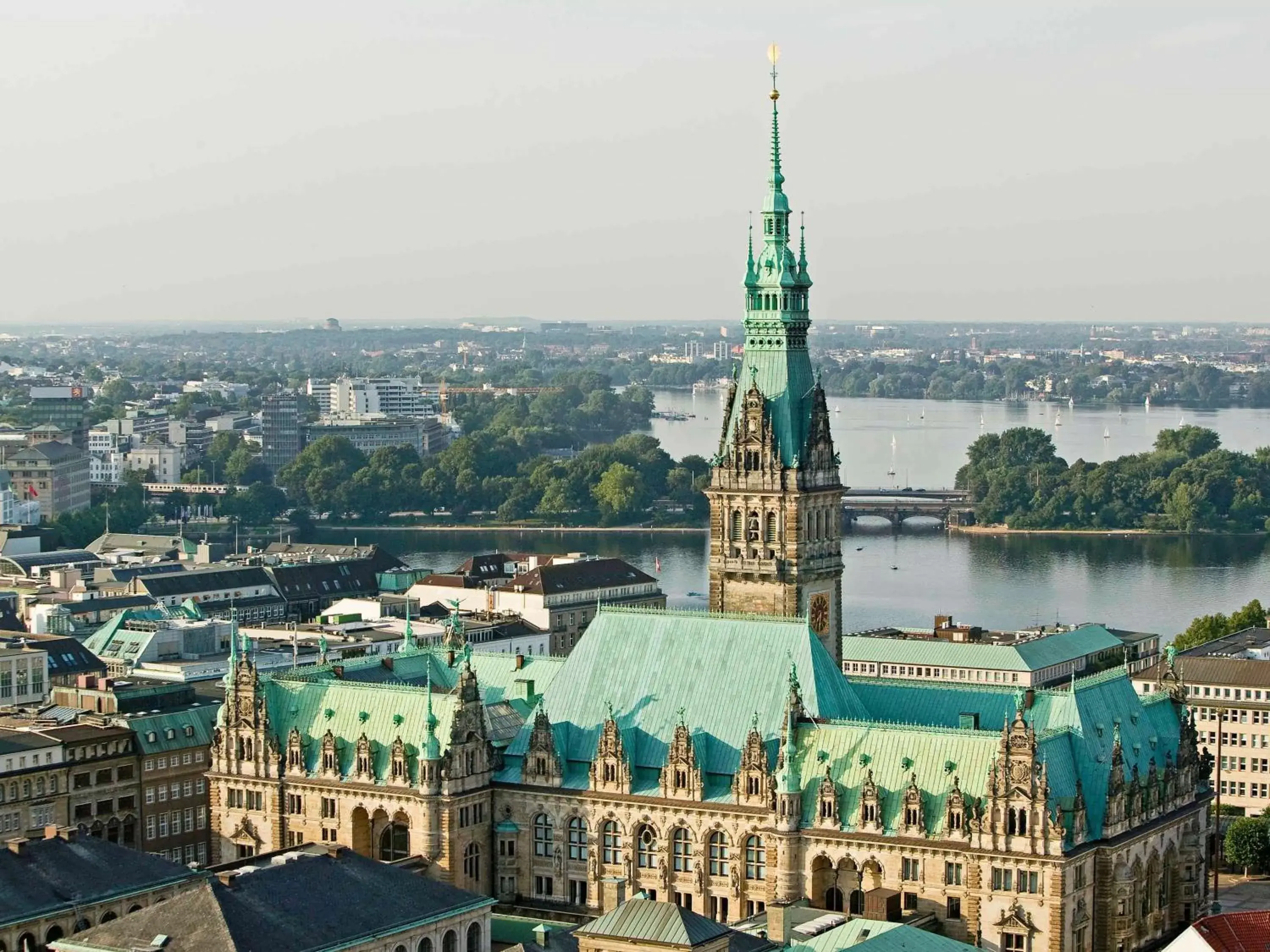 On site, Bird's-eye View in Mercure Hotel Hamburg Mitte