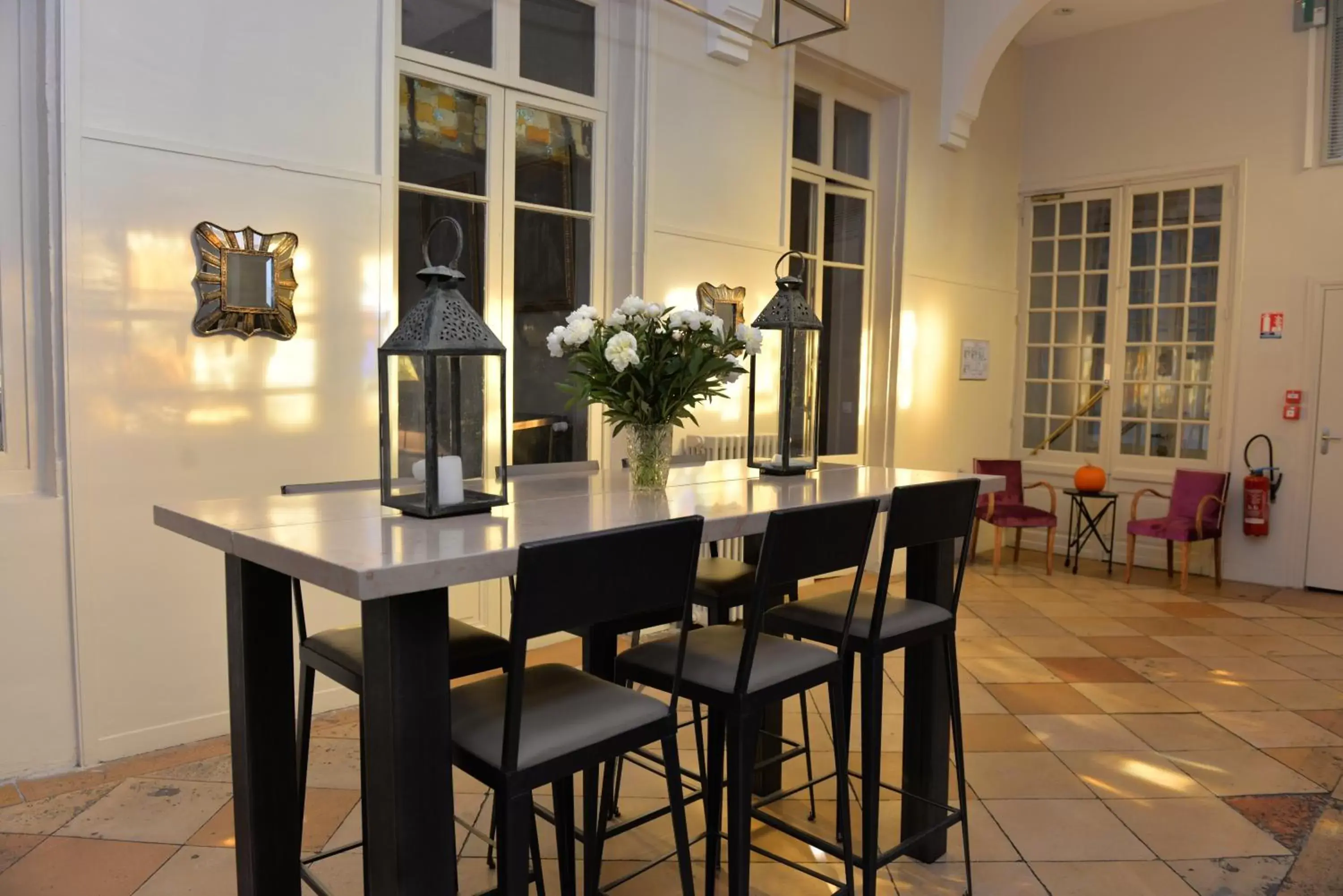 Lounge or bar, Restaurant/Places to Eat in Best Western Plus d'Europe et d'Angleterre