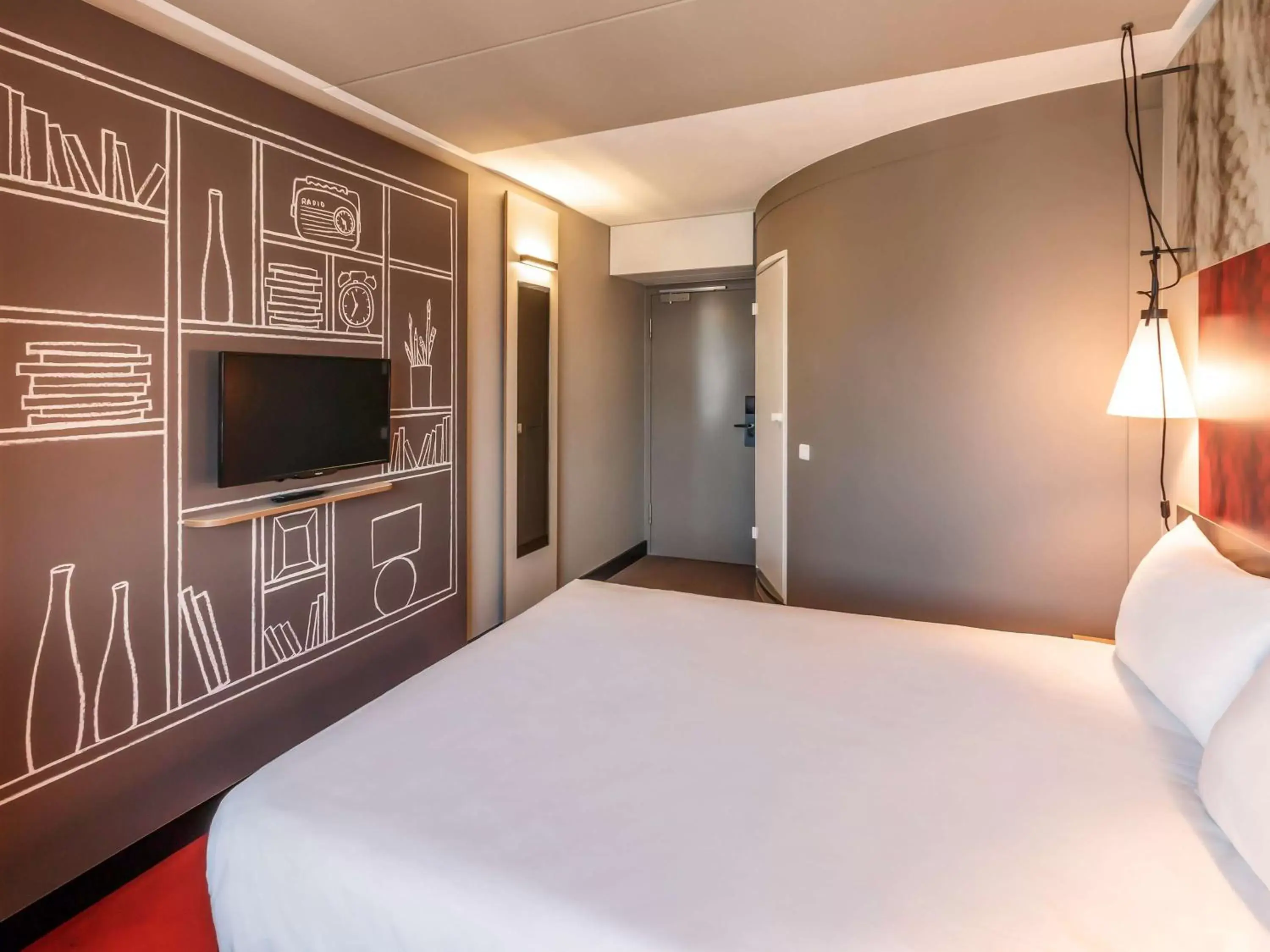 Photo of the whole room, Bed in ibis Amsterdam City West