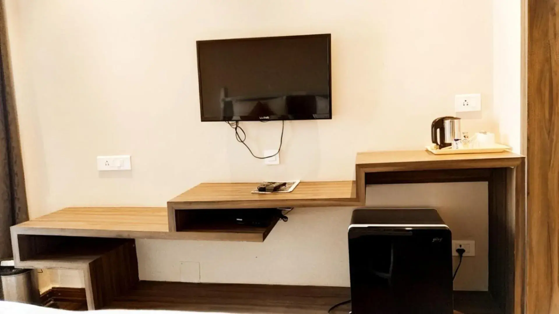 Deluxe Double Room in Hotel Shree Hari Deluxe Double Room in Hotel Shree Hari