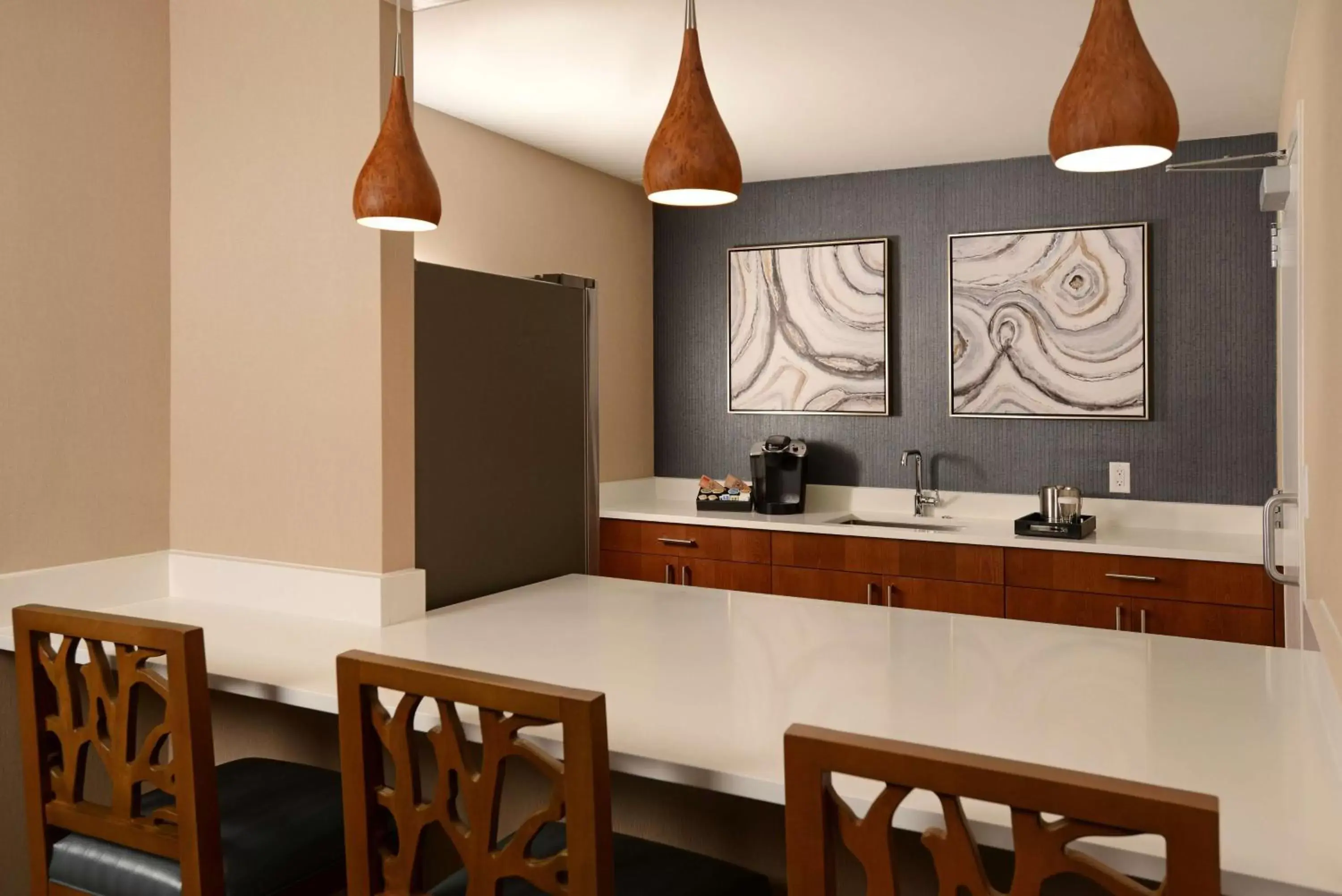 Kitchen or kitchenette, Kitchen/Kitchenette in The Inverness Denver, a Hilton Golf & Spa Resort