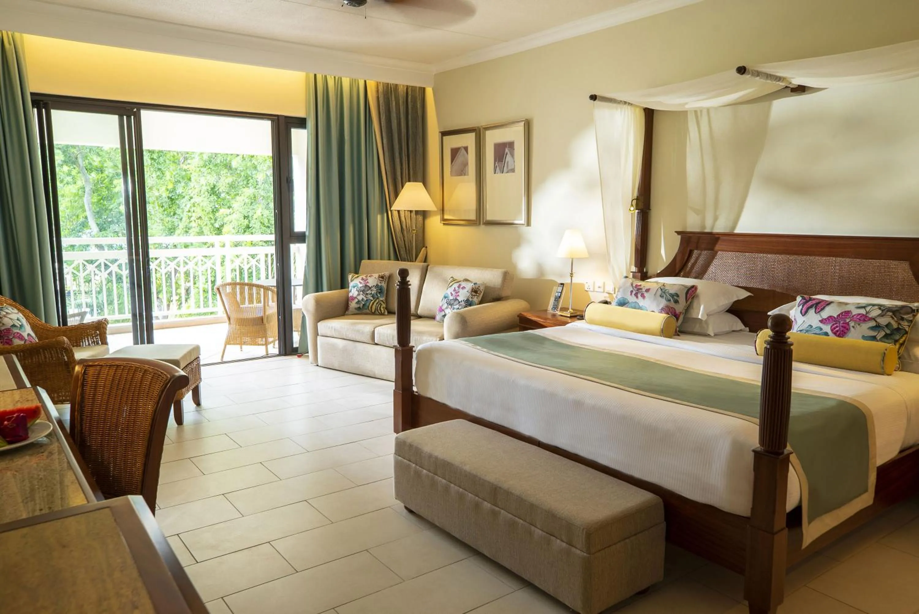 Bedroom, Bed in Maritim Resort & Spa Mauritius