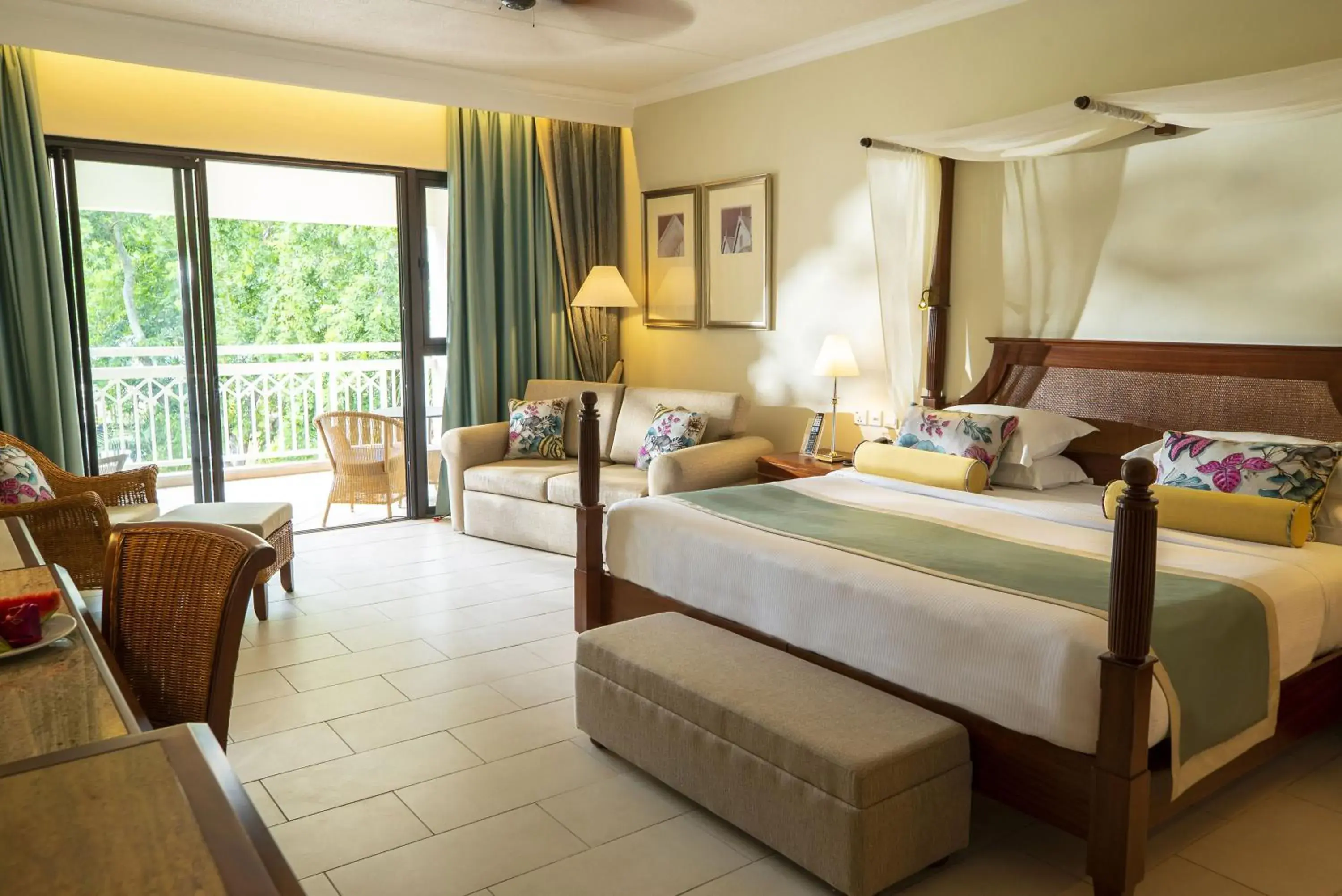 Bedroom in Maritim Resort & Spa Mauritius