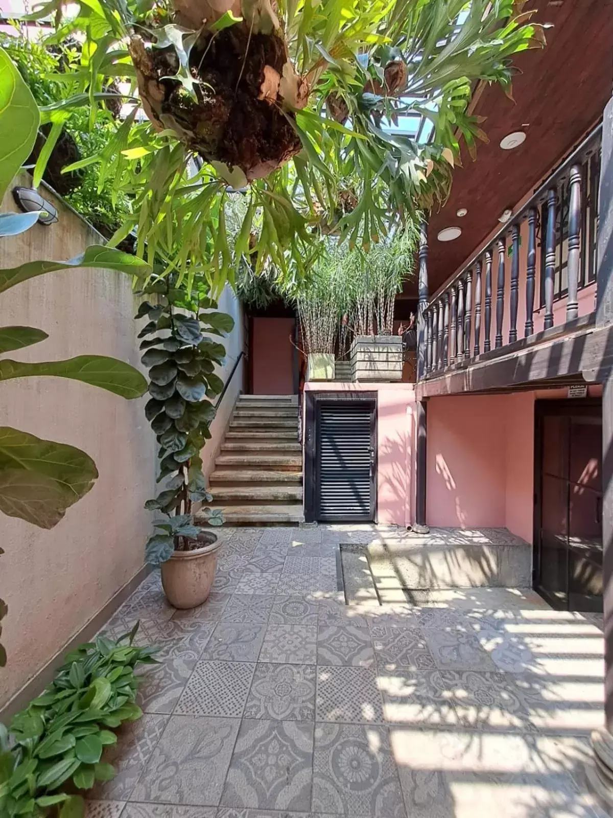 Property building in Rossa Palma Property building in Rossa Palma