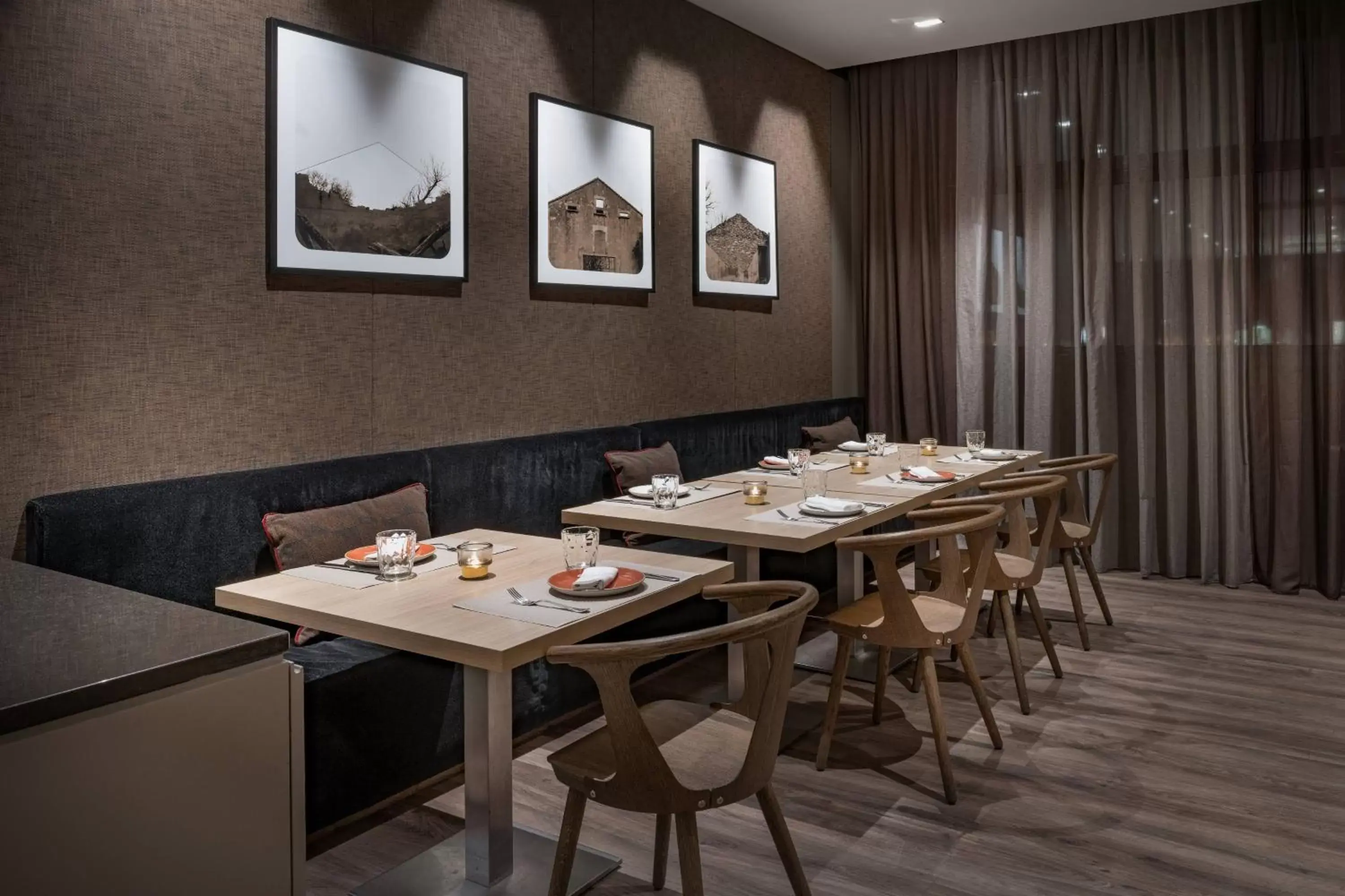 Lounge or bar, Restaurant/Places to Eat in AC Hotel Bologna by Marriott