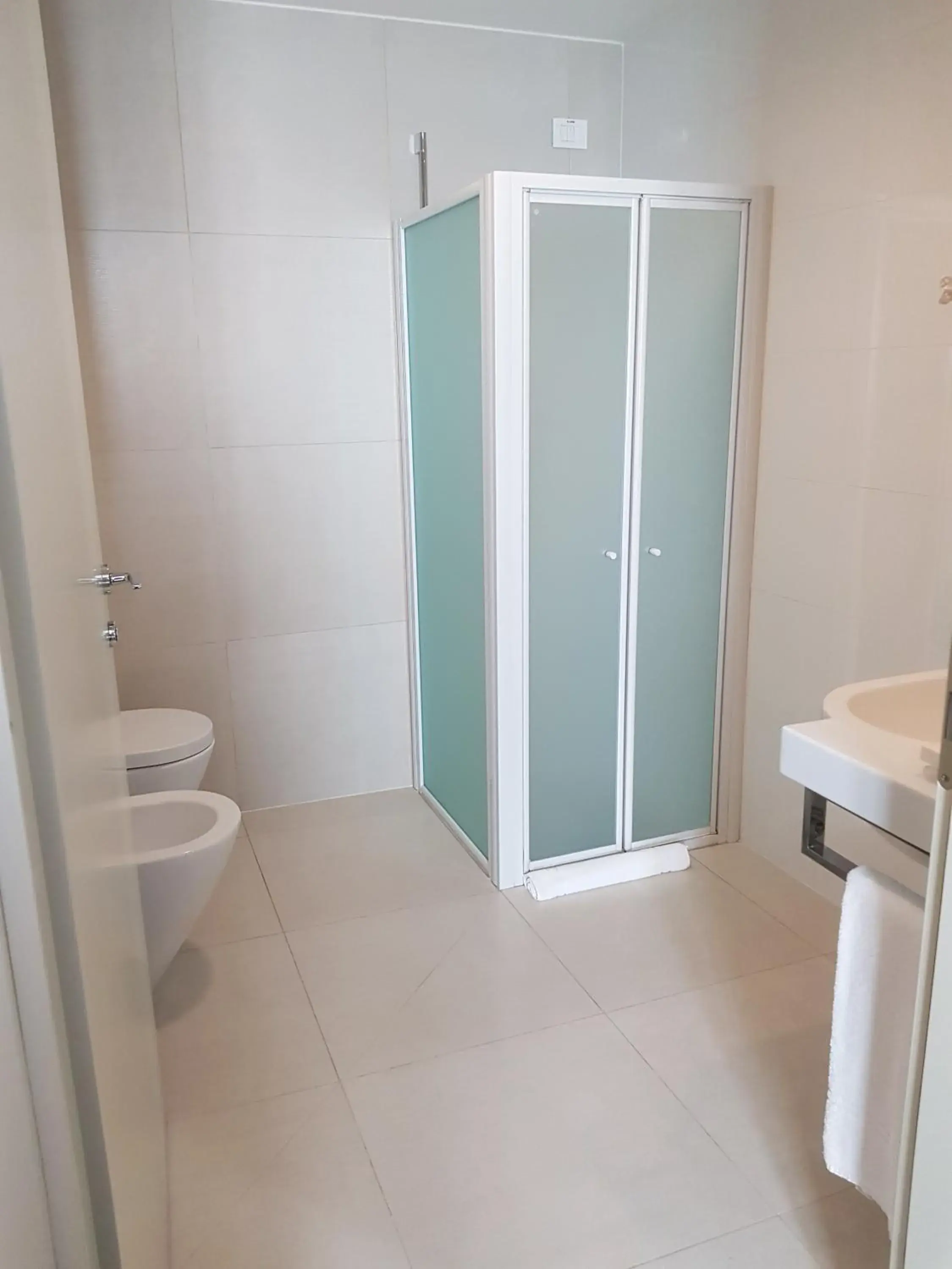 Shower, Bathroom in Best Western Premier Hotel Monza E Brianza Palace