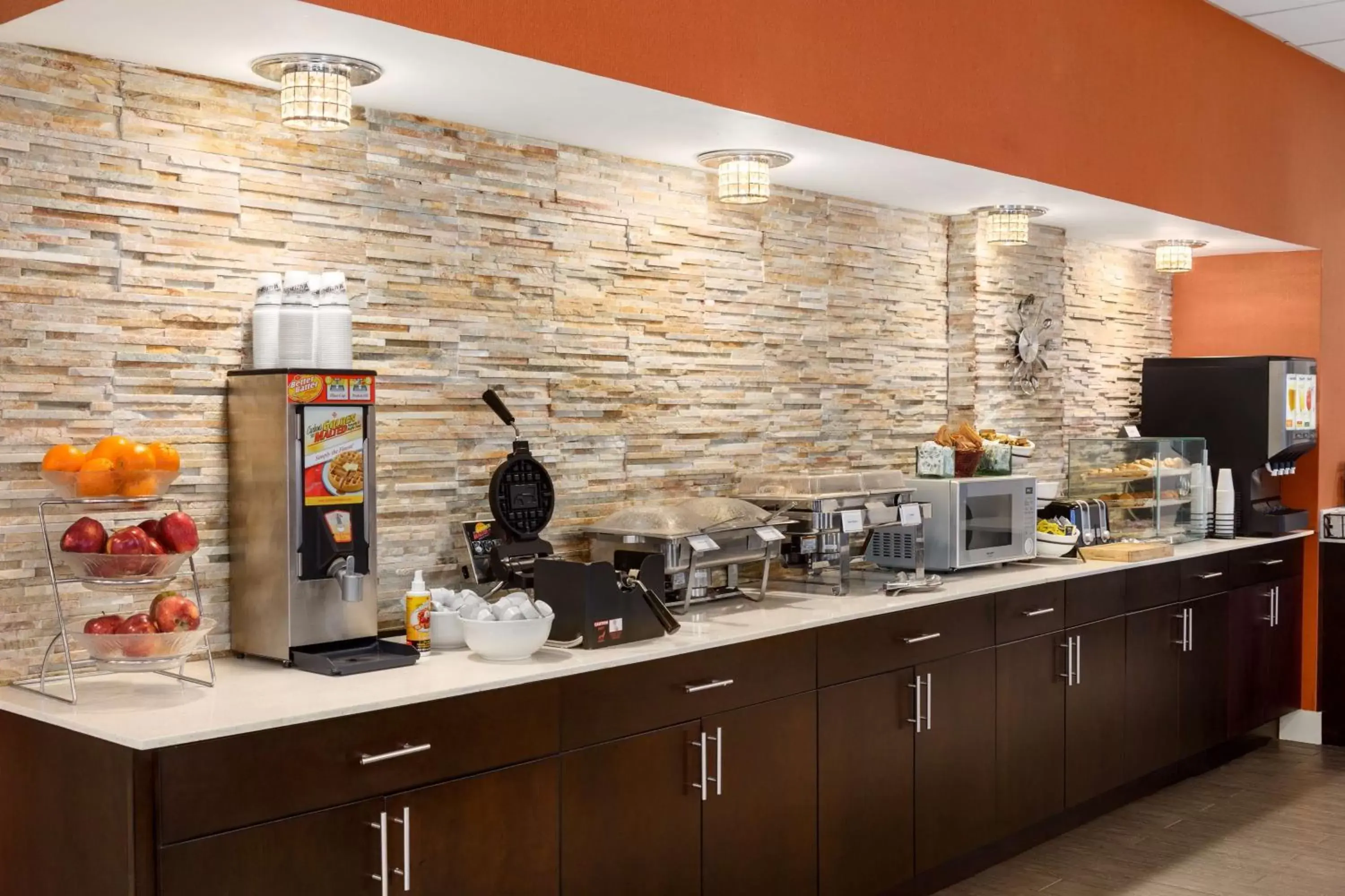 Restaurant/places to eat, Kitchen/Kitchenette in Country Inn & Suites by Radisson, Nashville Airport, TN