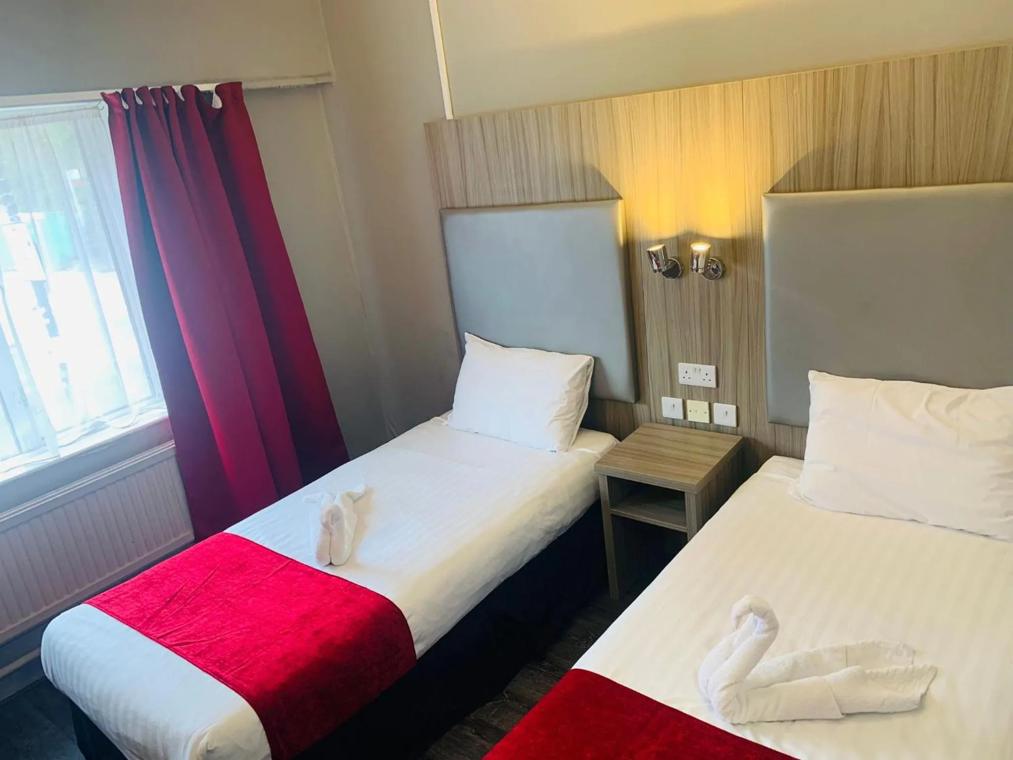 Bedroom, Bed in Hotel Lily