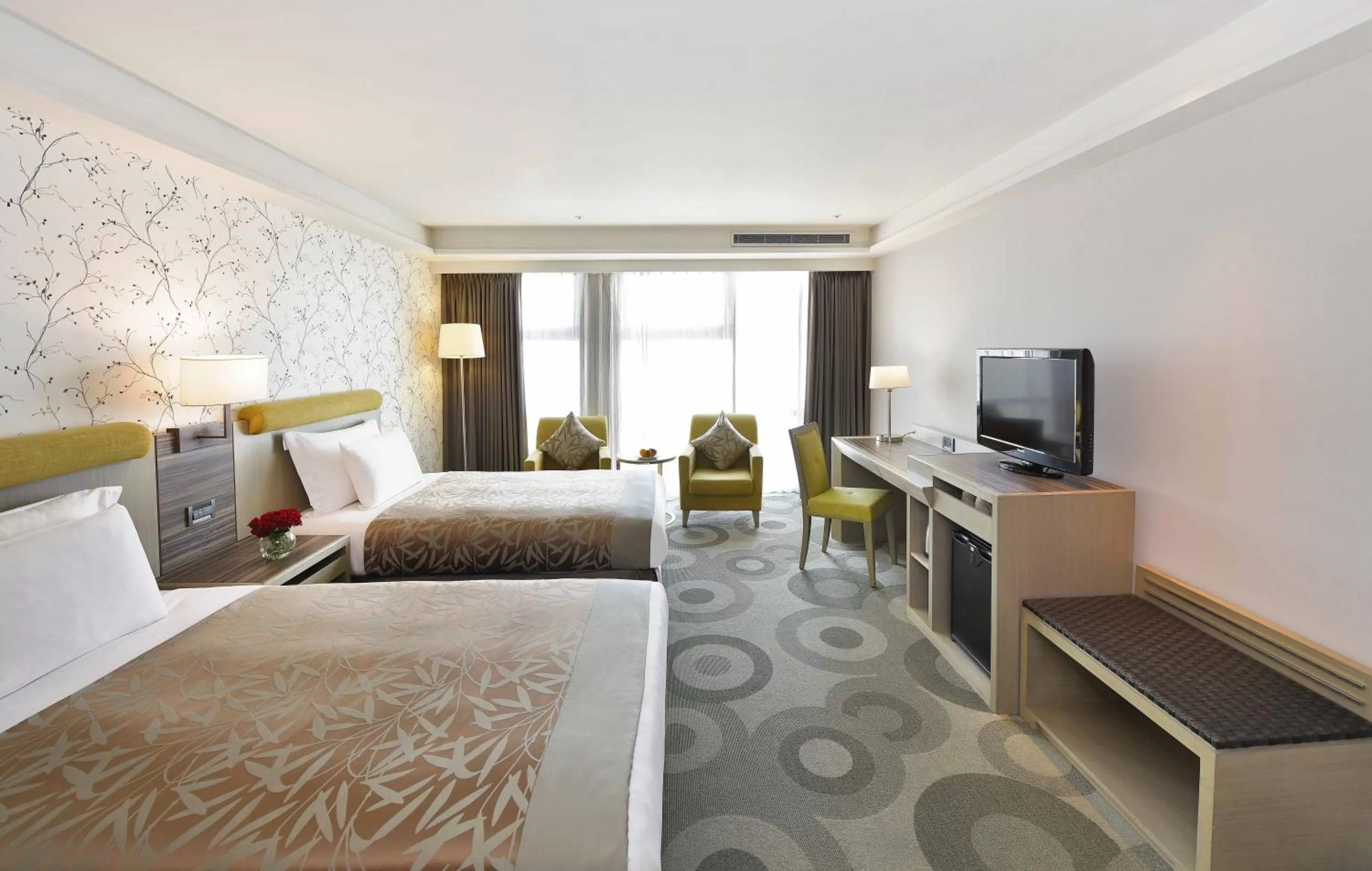 Communal lounge/ TV room, Bed in Fullon Hotel Kaohsiung