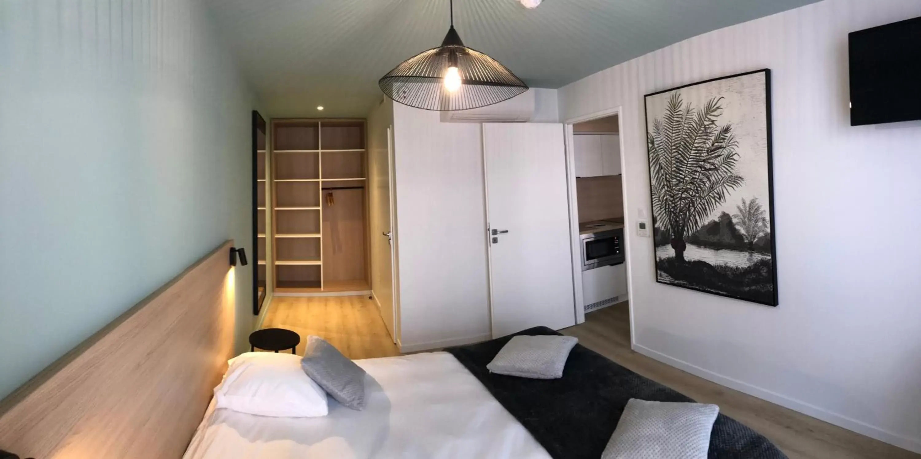 Bedroom, Bed in ibis Styles Lille Neuville en Ferrain