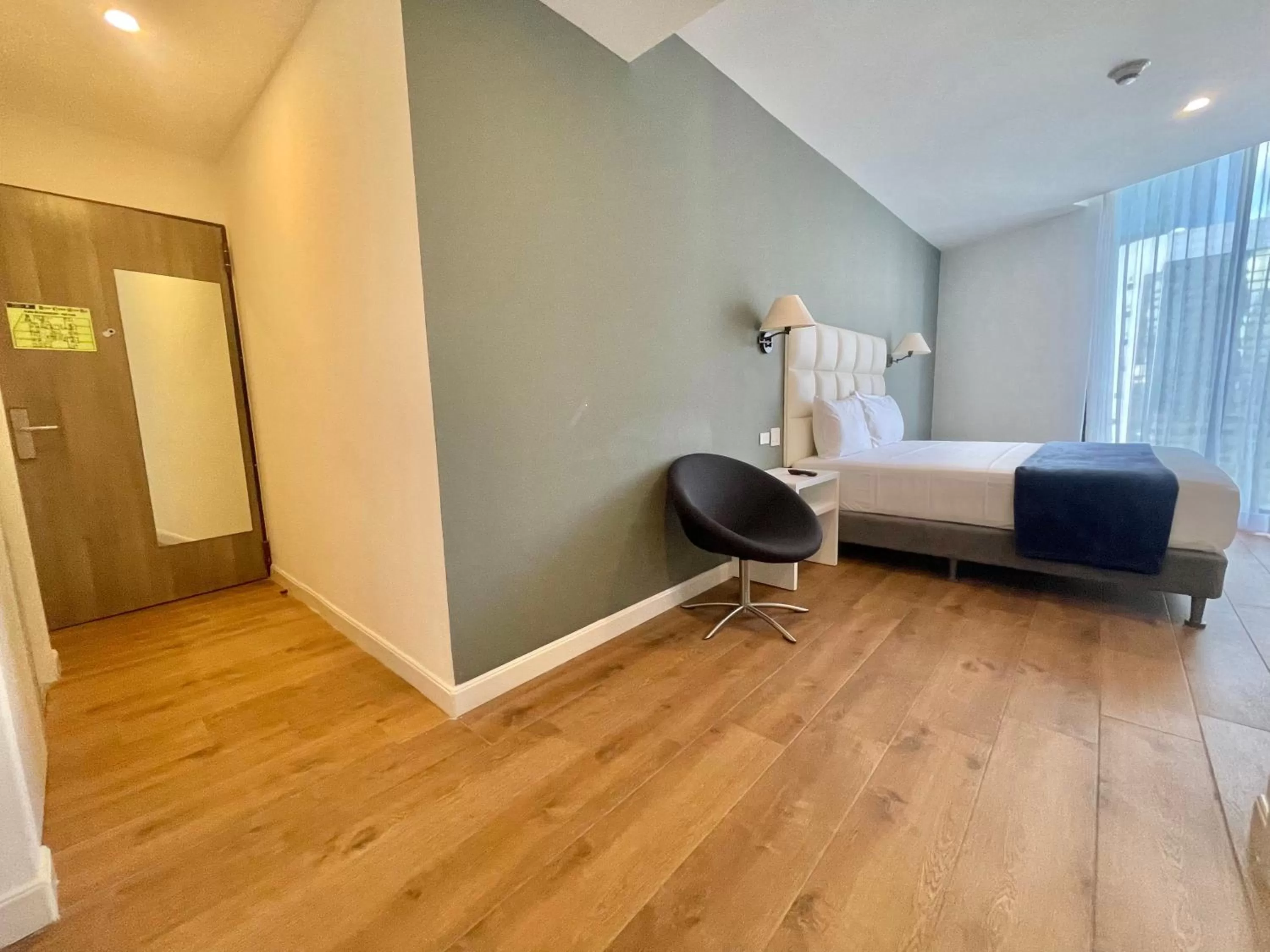 Photo of the whole room, Bed in Hotel Mio Panamá