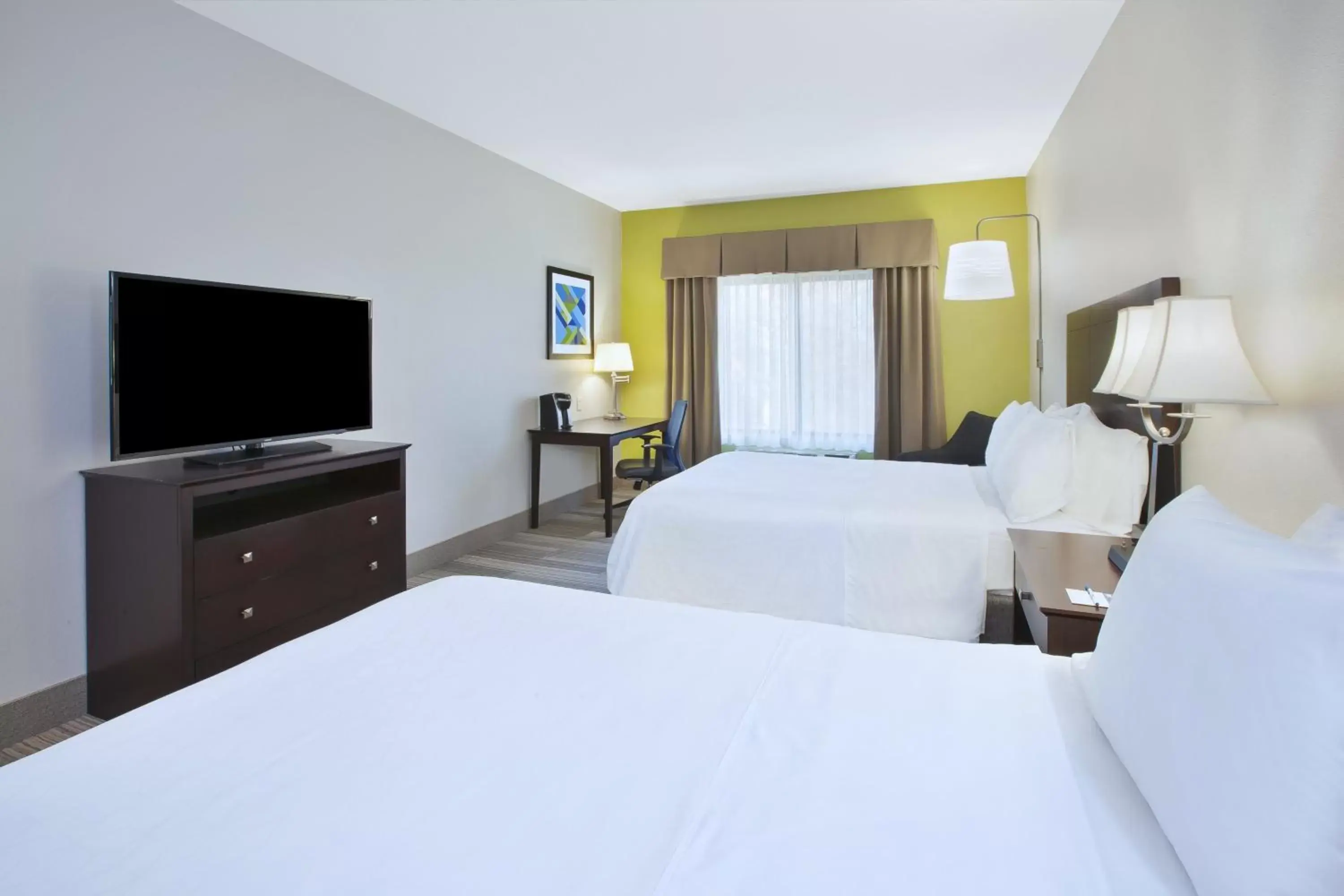 Photo of the whole room, Bed in Holiday Inn Express Niles, an IHG Hotel