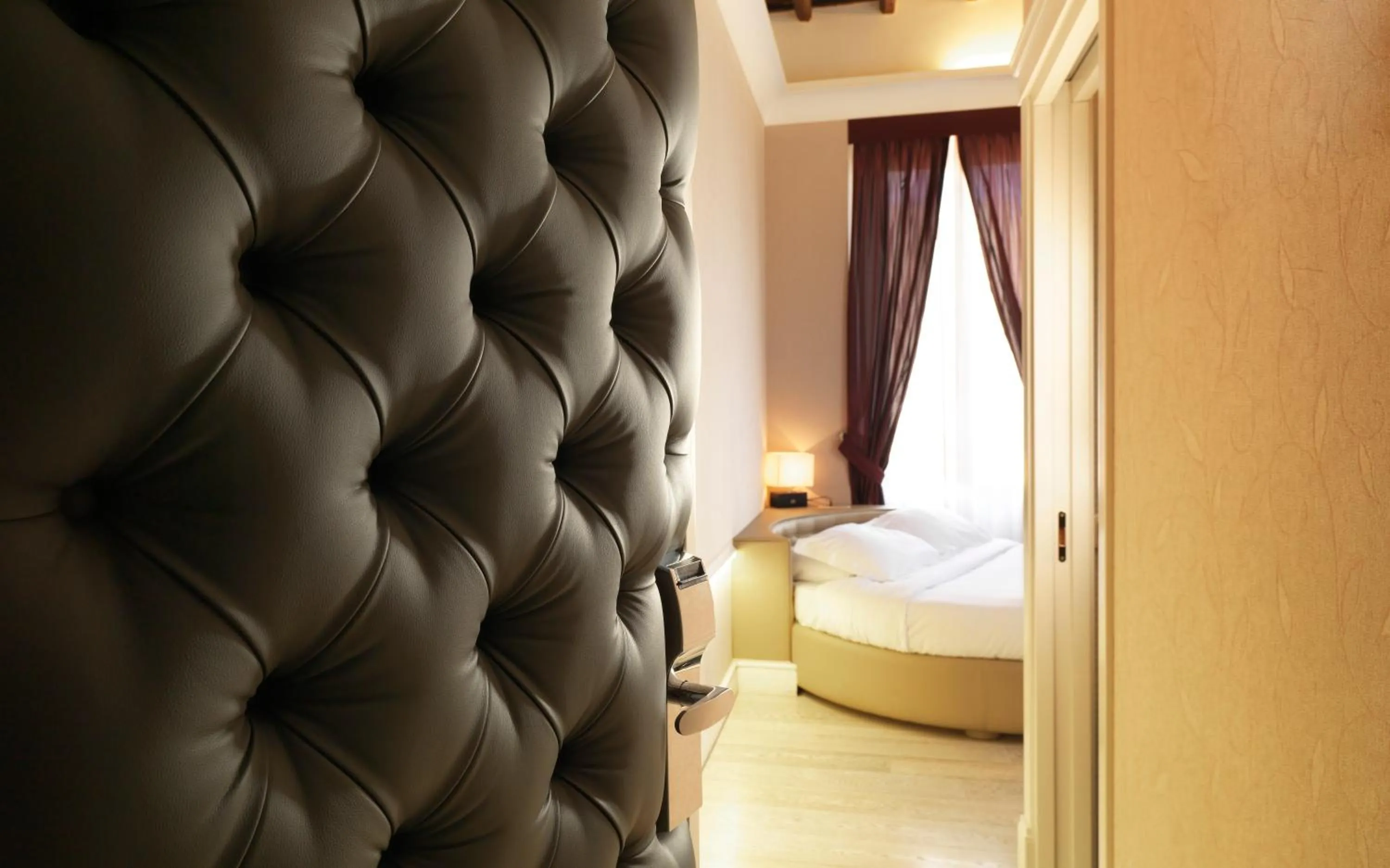 Bedroom, Bed in Spagna Royal Suite