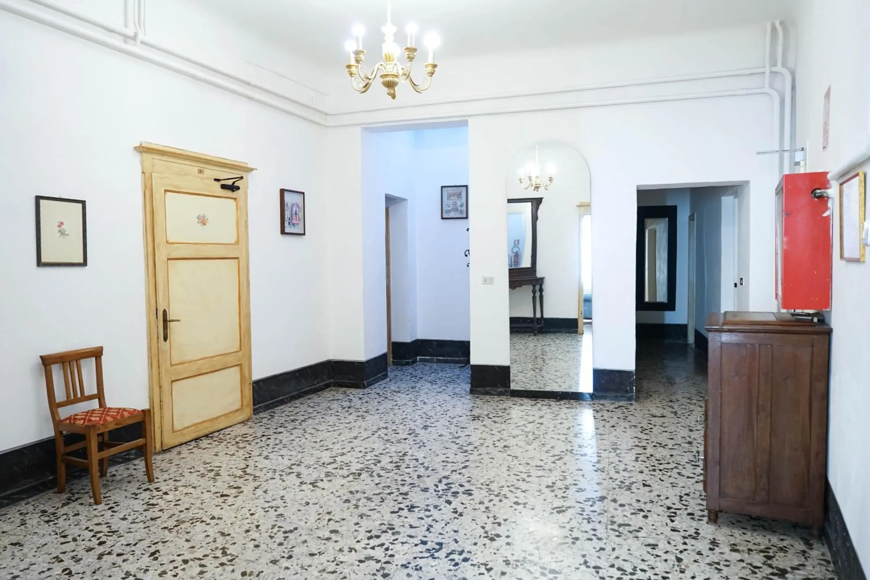 Lobby/Reception in Albergo Tre Donzelle