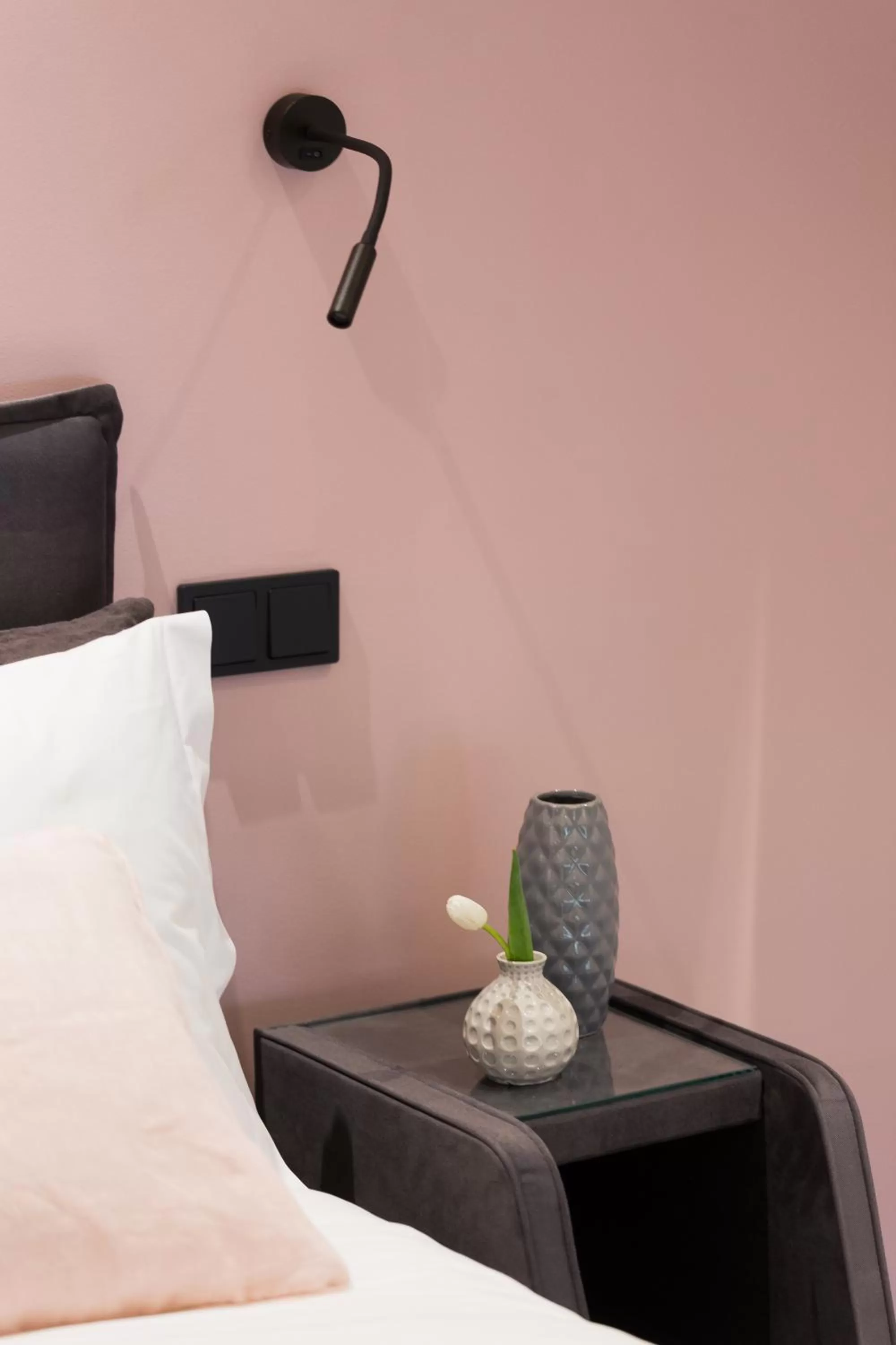 Decorative detail, Bed in 12 Reasons Why Metaxourgeio