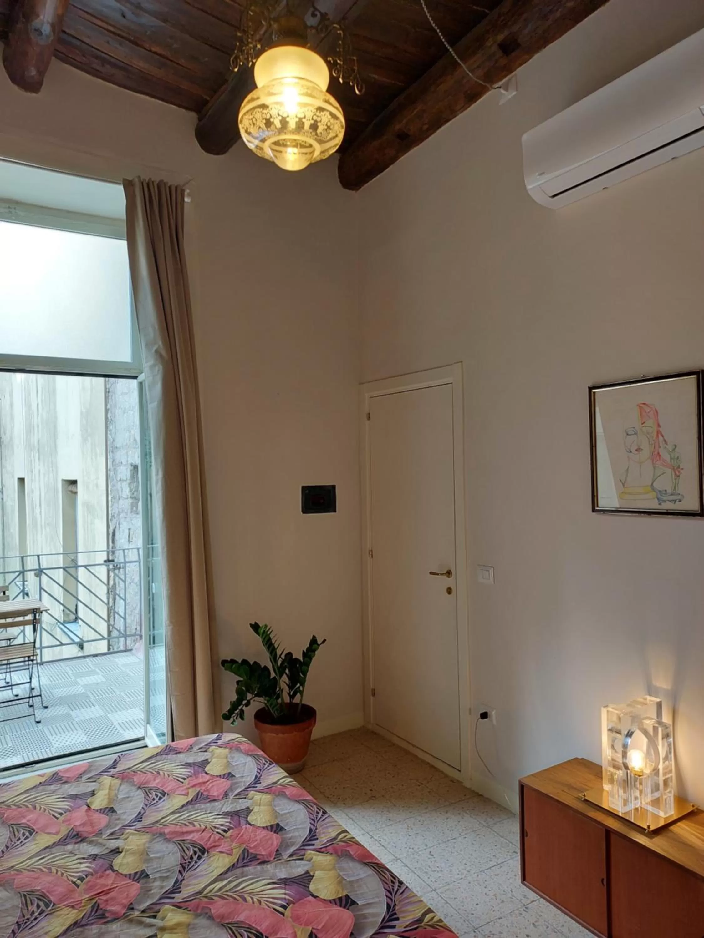 Bedroom, Bed in B&B Palazzo Carafa di Montorio