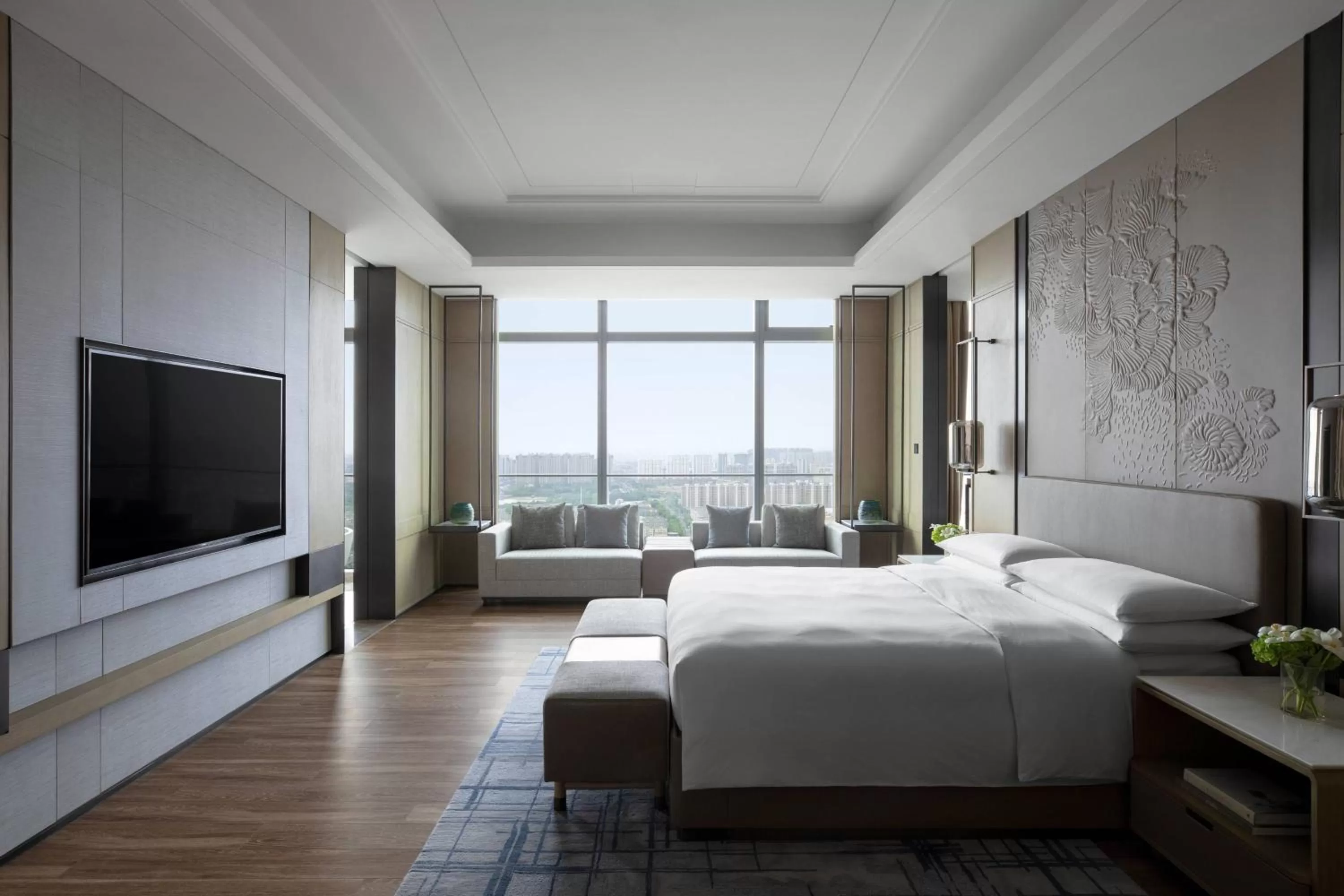 Bedroom, Bed in Zhangjiagang Marriott Hotel