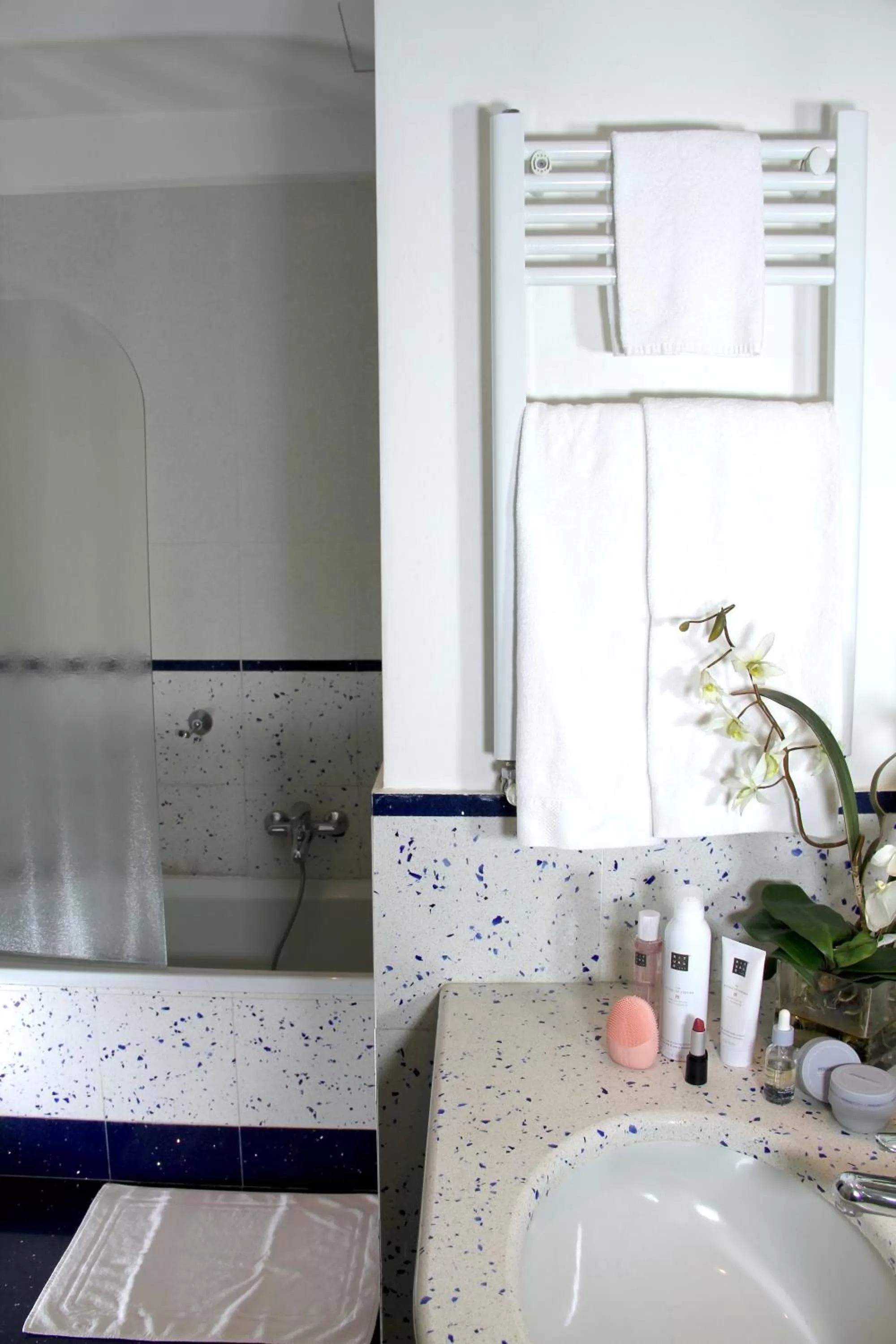 Bathroom in Hotel Windrose