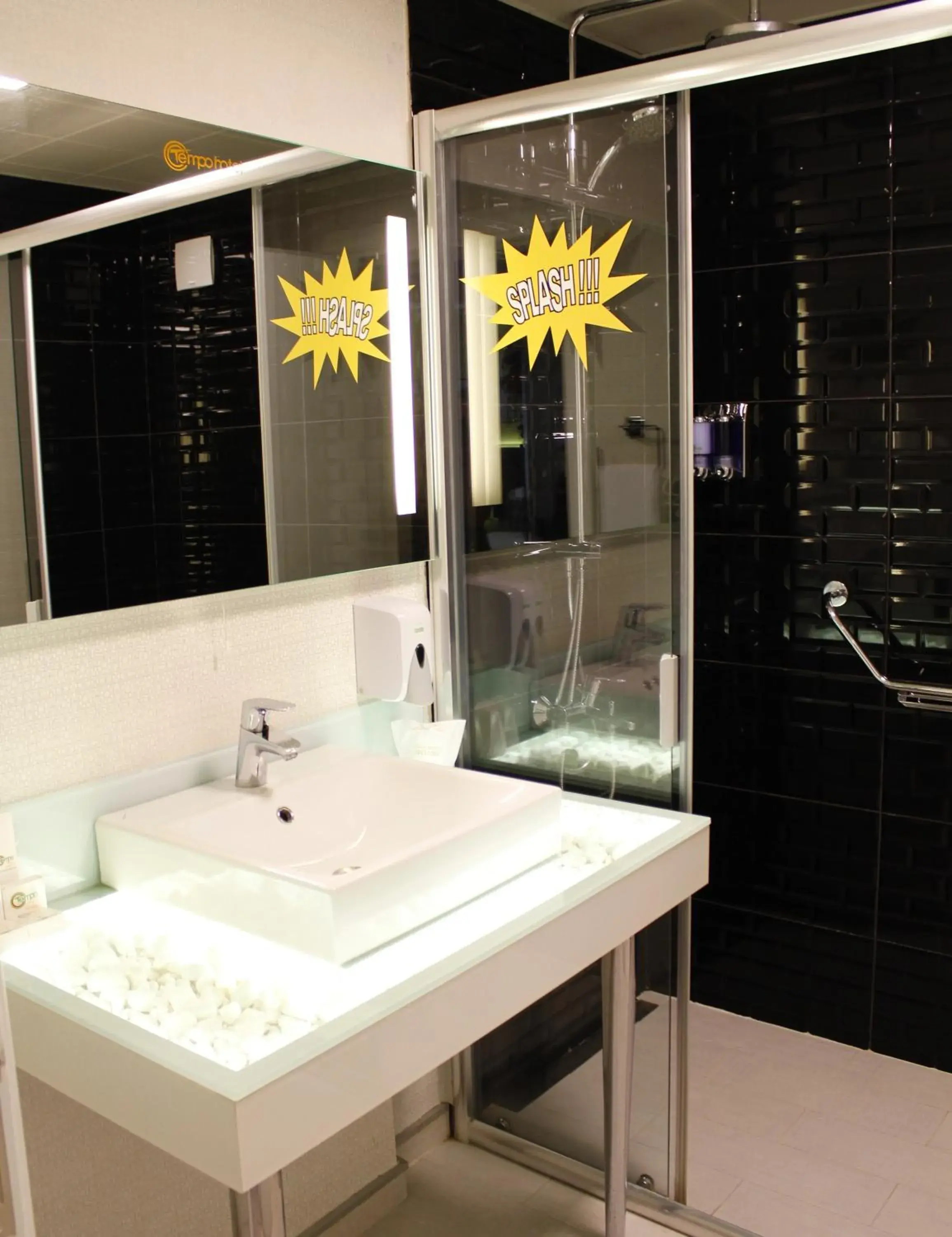 Shower, Bathroom in Tempo Fair Suites