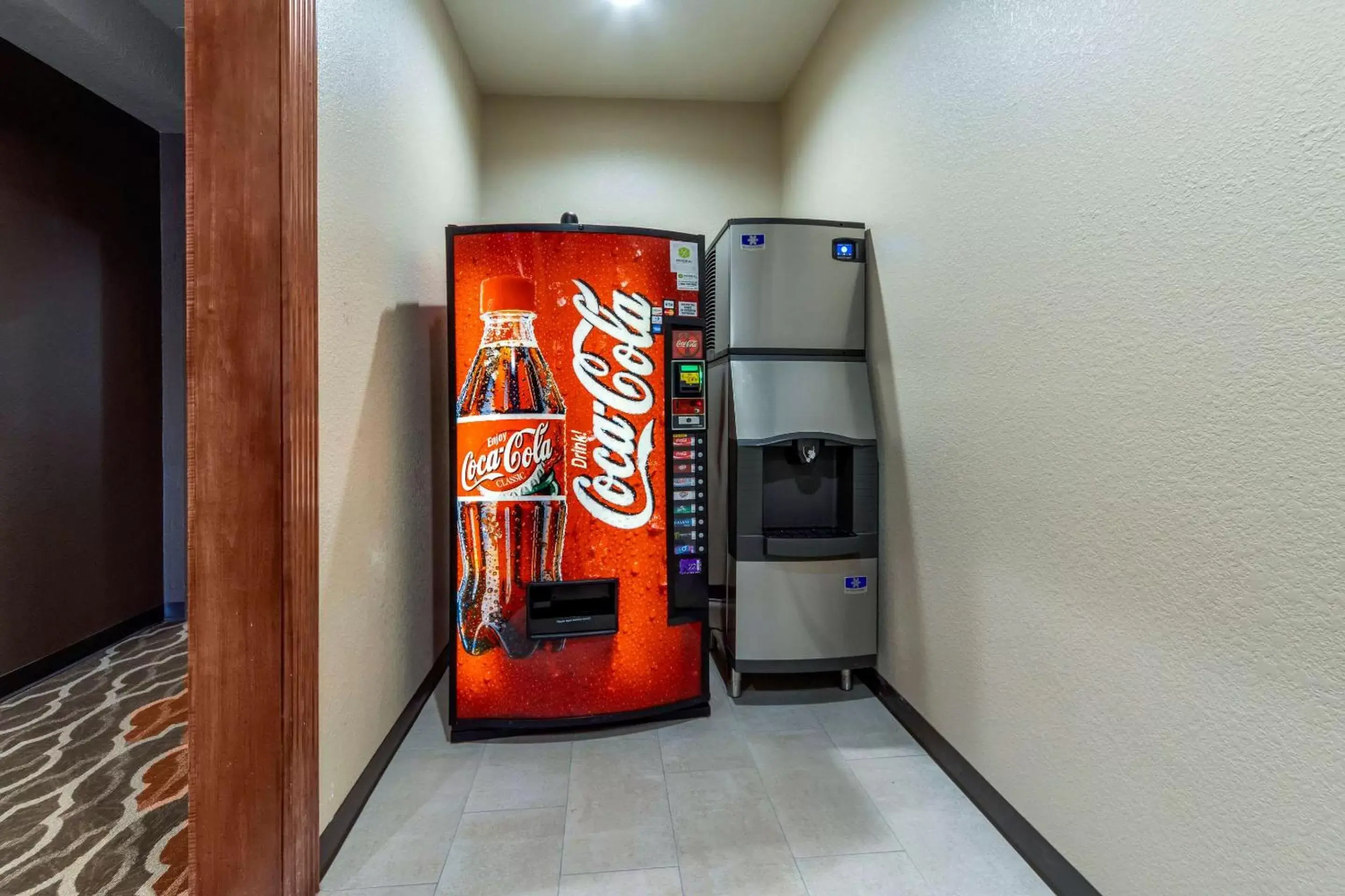vending machine in Comfort Inn & Suites Harrah