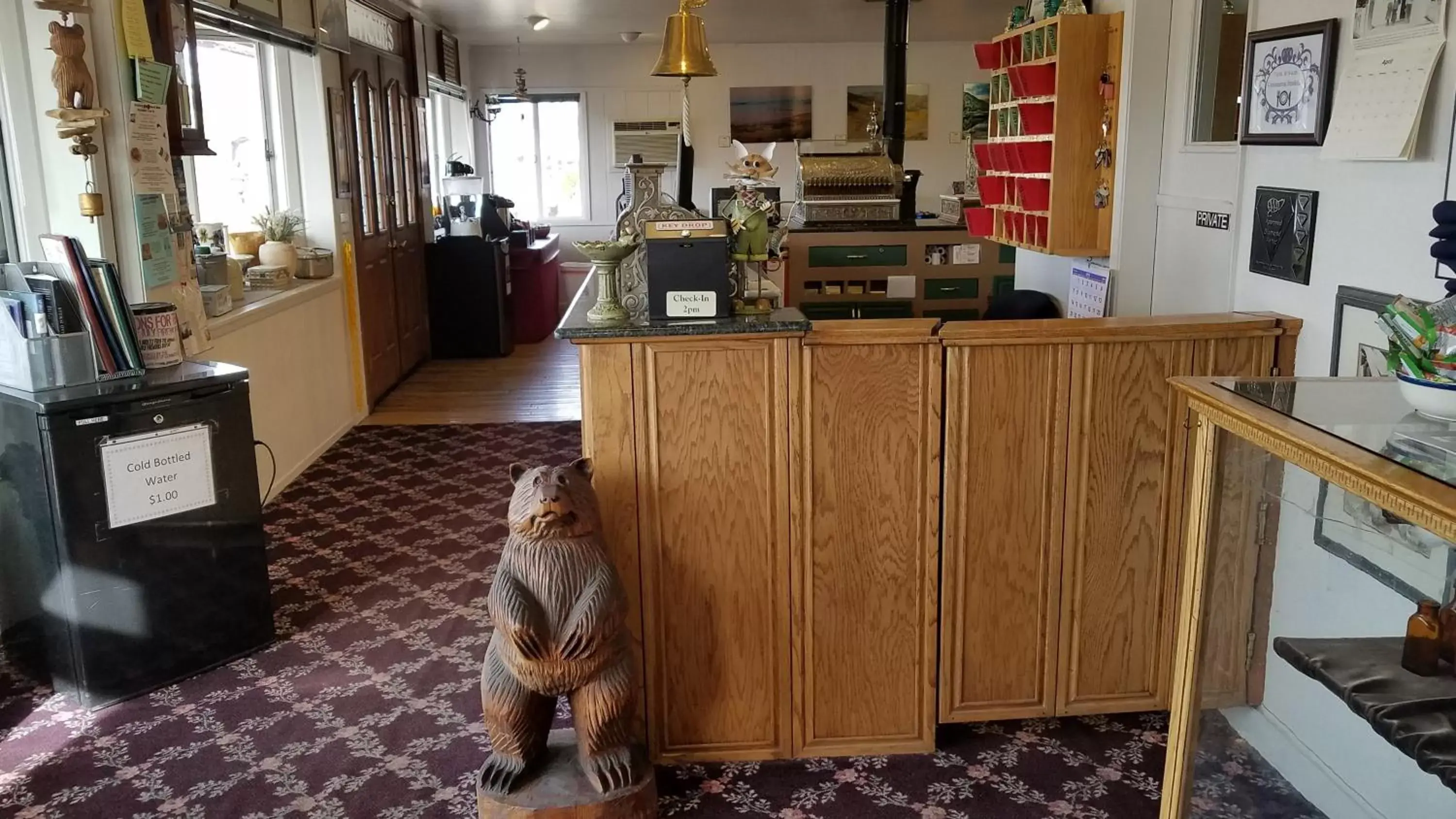 Lobby or reception in Walker River Lodge