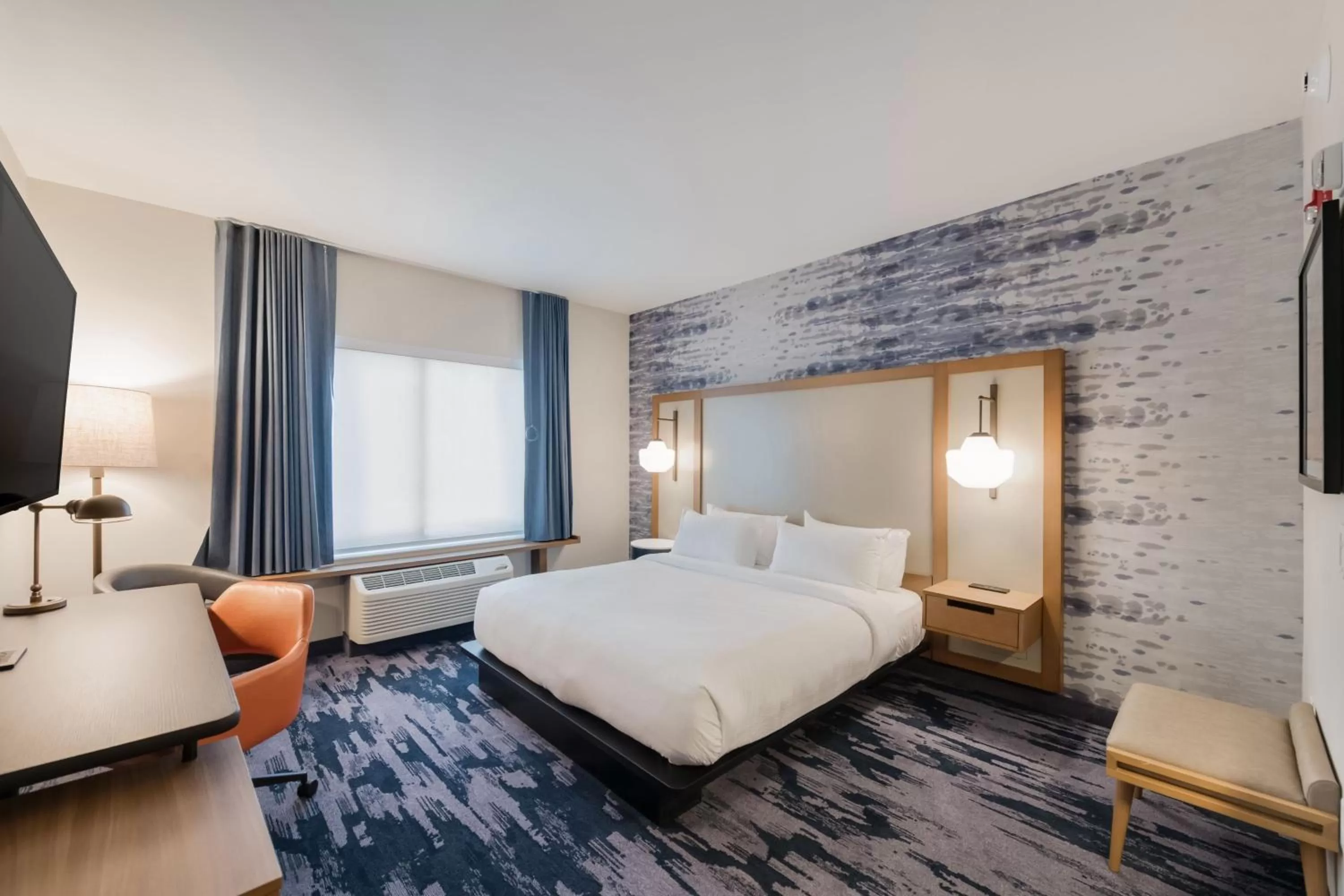 Photo of the whole room, Bed in Fairfield by Marriott Inn & Suites Virginia Beach Town Center