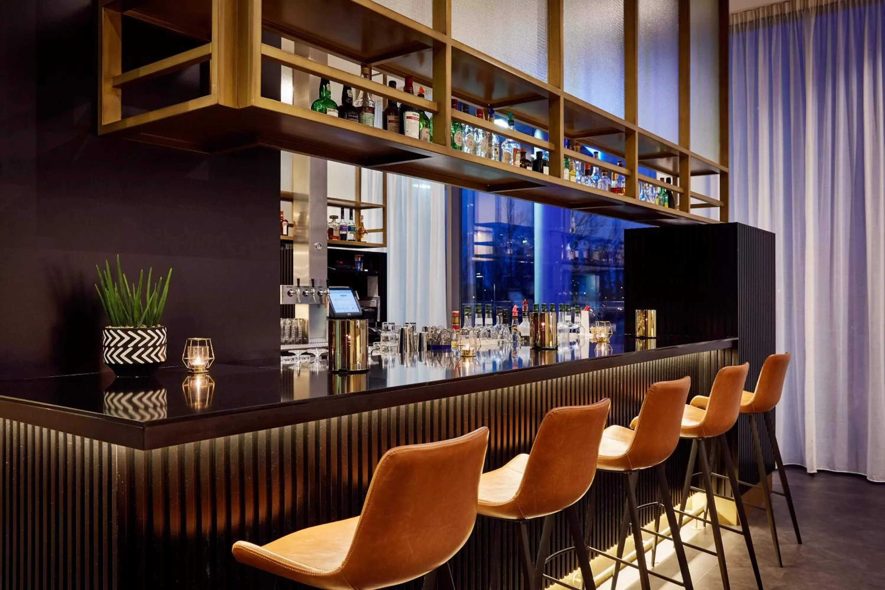 Lounge or bar, Lounge/Bar in INNSiDE by Meliá Bremen