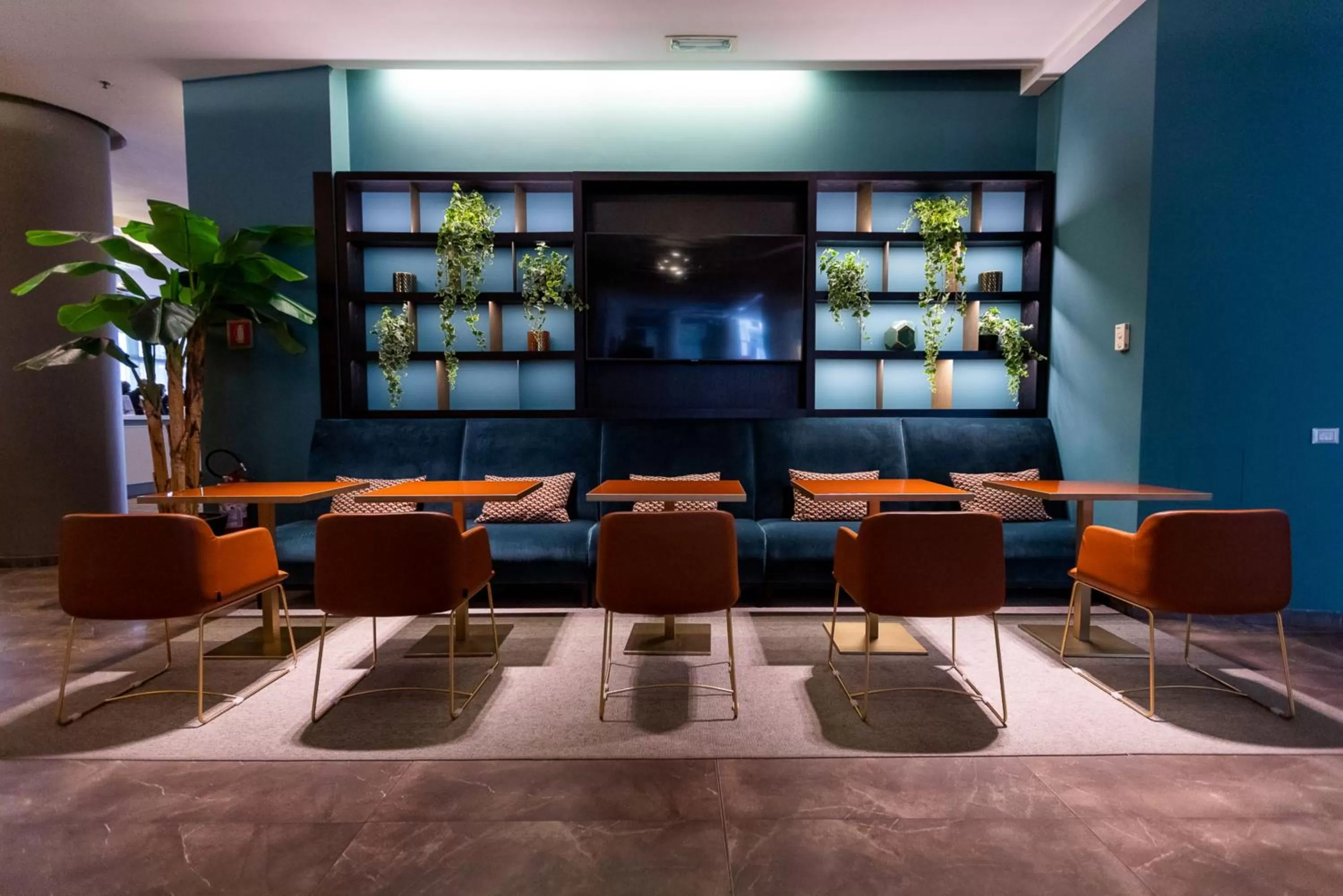 Lobby or reception in Ramada Plaza by Wyndham Milano